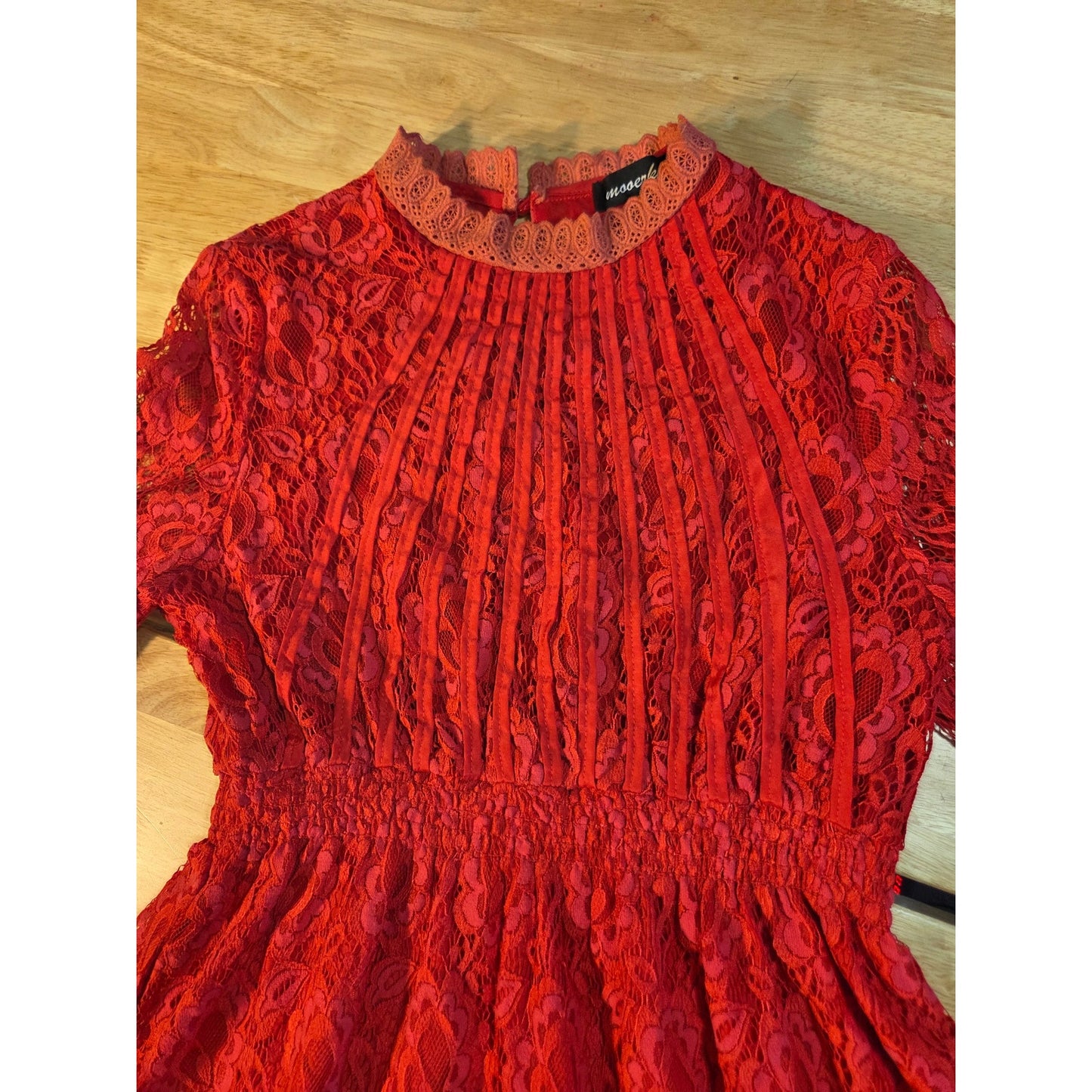 Mooerkeer red lace mini long sleeve dress high neck keyhole back size medium