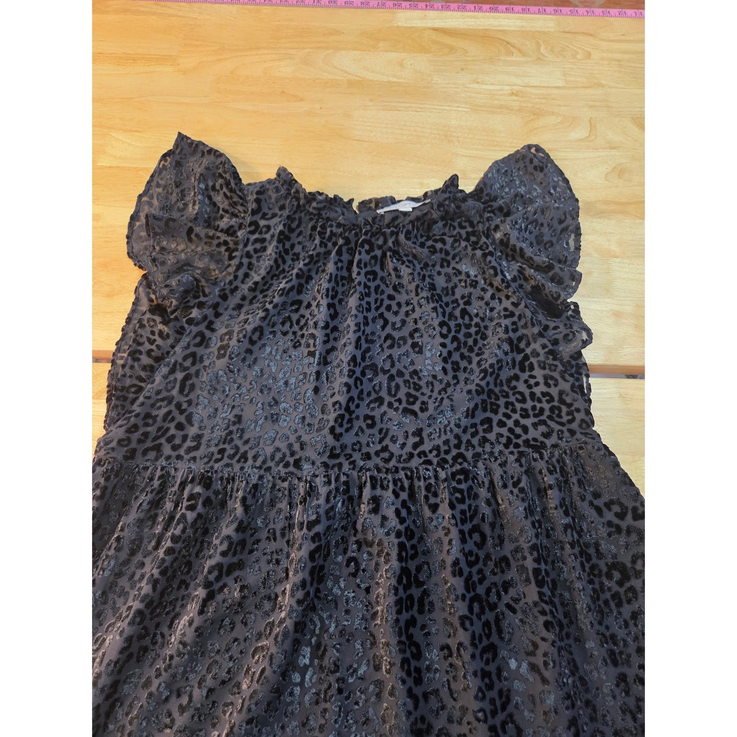 Ann Taylor Loft black burnout velvet leopard -tiered gathered cap sleeve mini Md