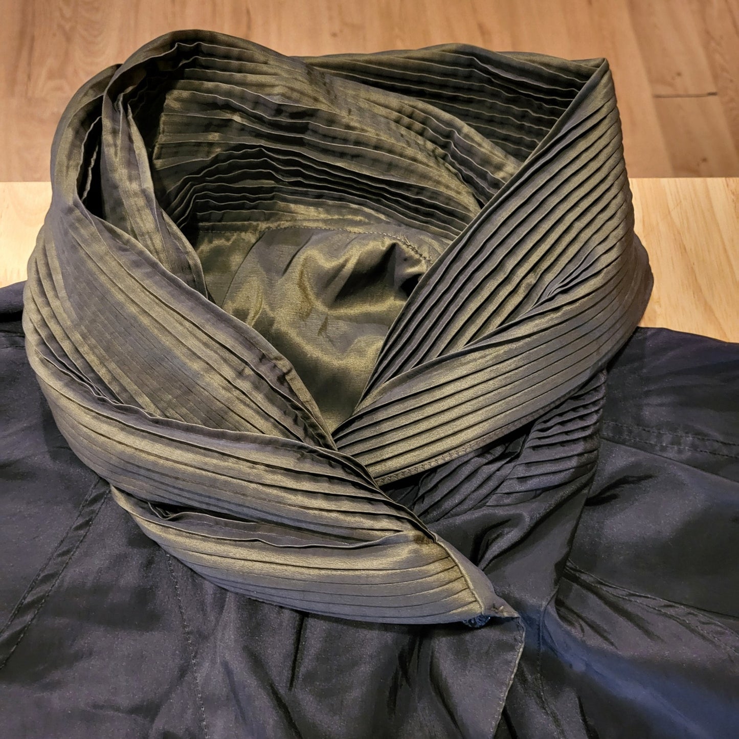 Reversable Green & Black Hooded Pleated Nylon Long Coat Cowell Pockets Button
