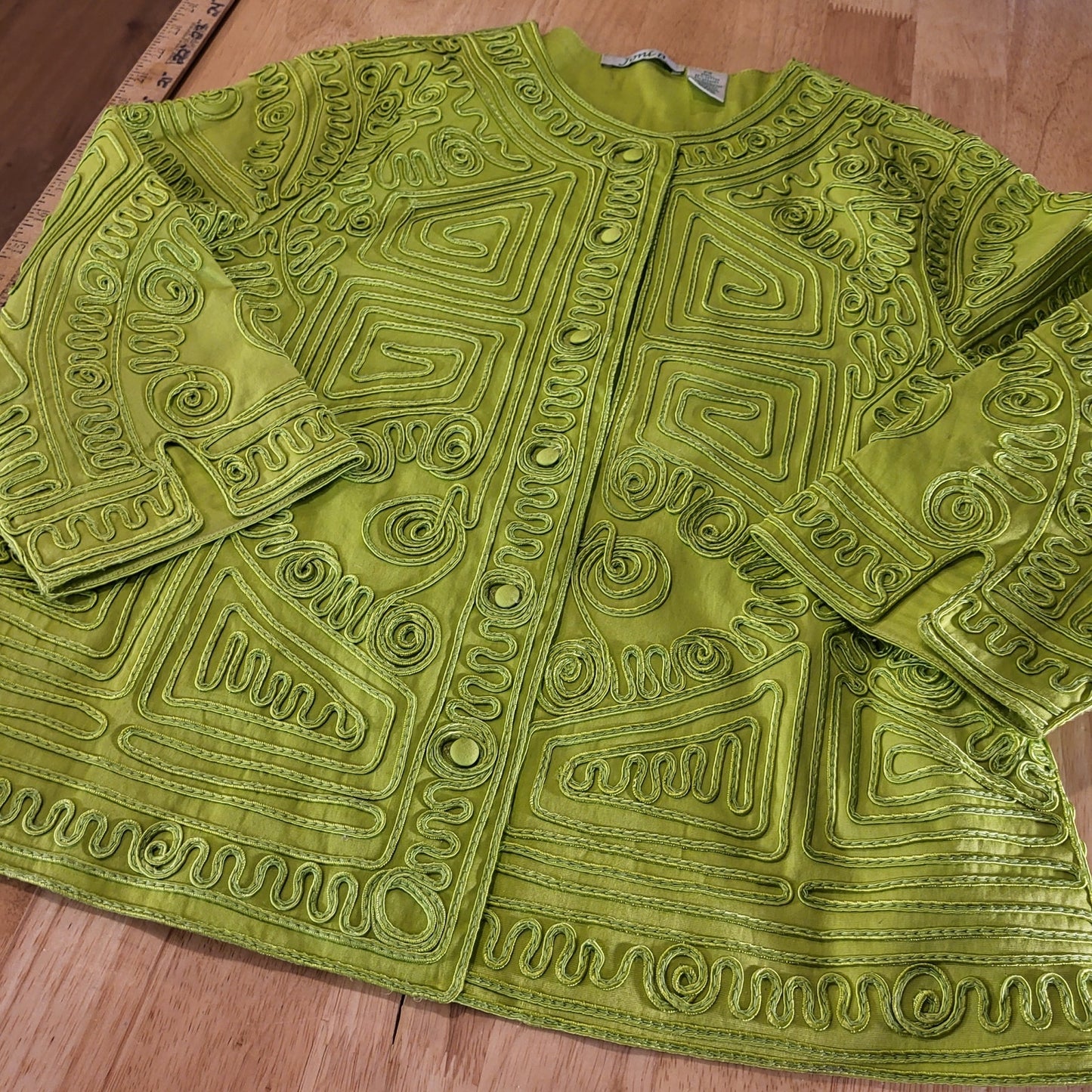 Joni B. Vintage Green Piped Button Front Long Sleeve Embellished 19" P2P