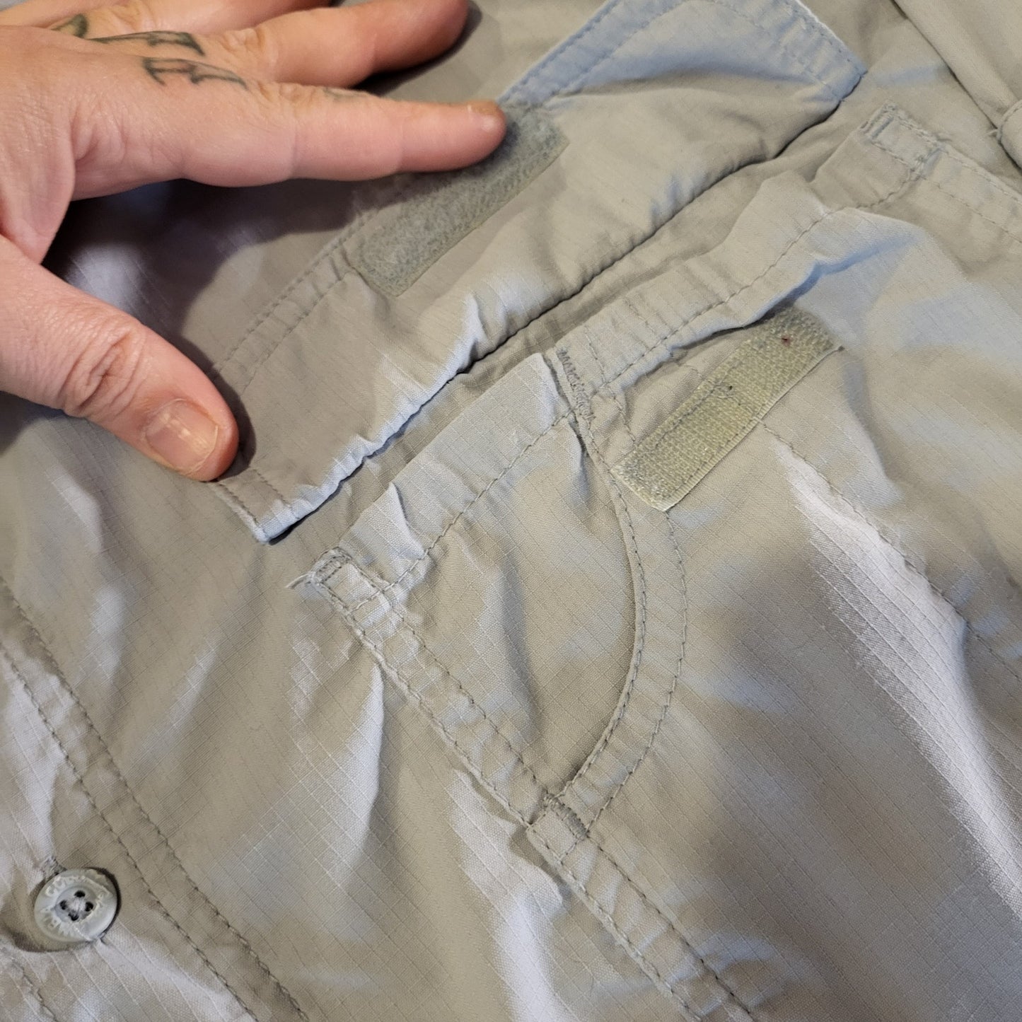 Columbia Blue Long Sleeve GRT Nylon XL Collared Button Down