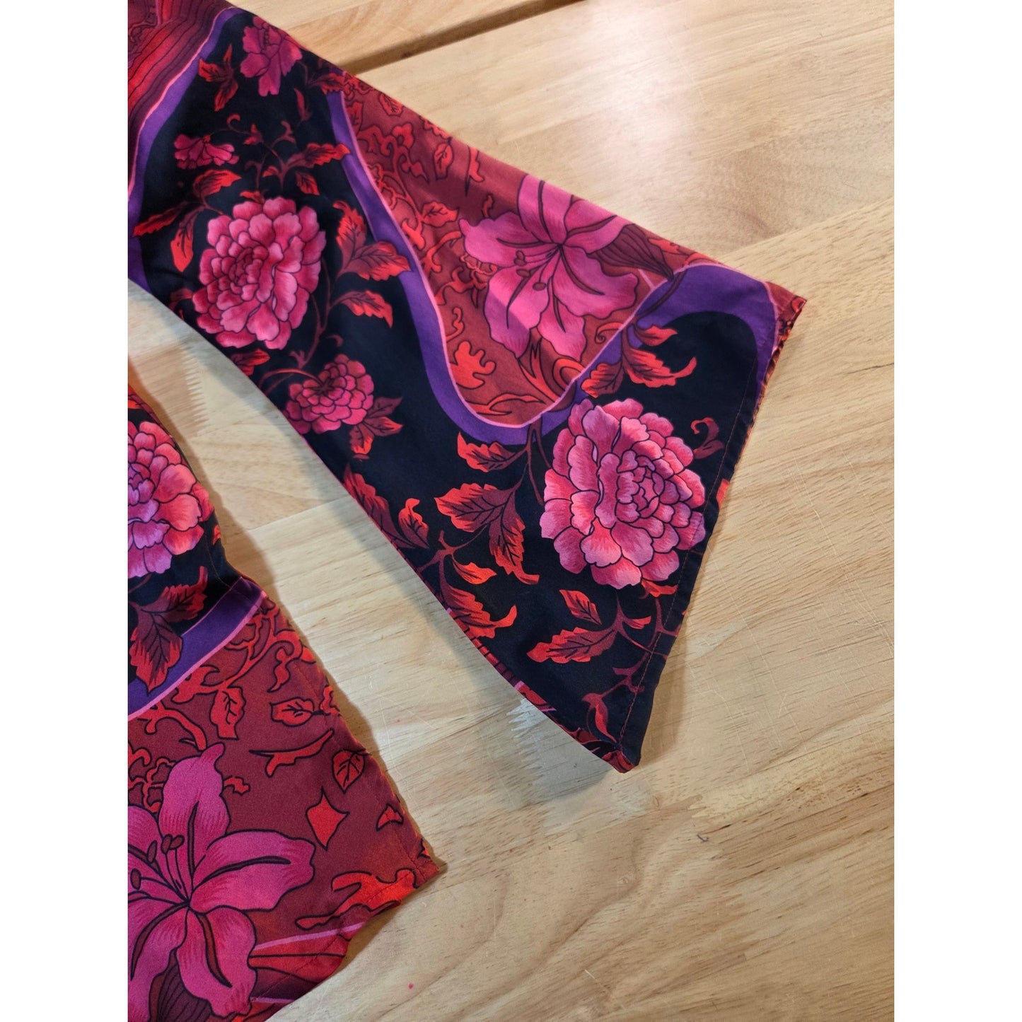 New York City design company 100% silk floral prints long Bell sleeve