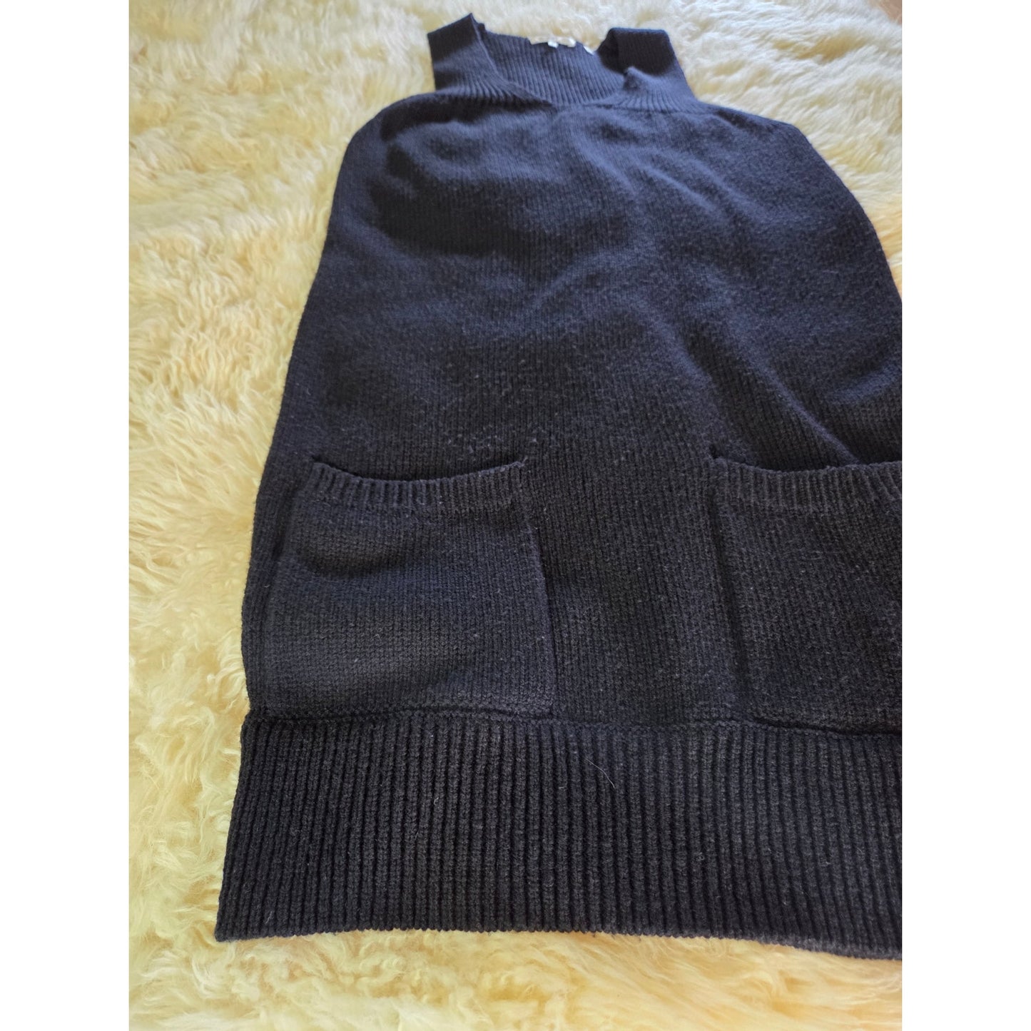 Vince black sweater knit tank dress pocket front Size Small Mini V-neck