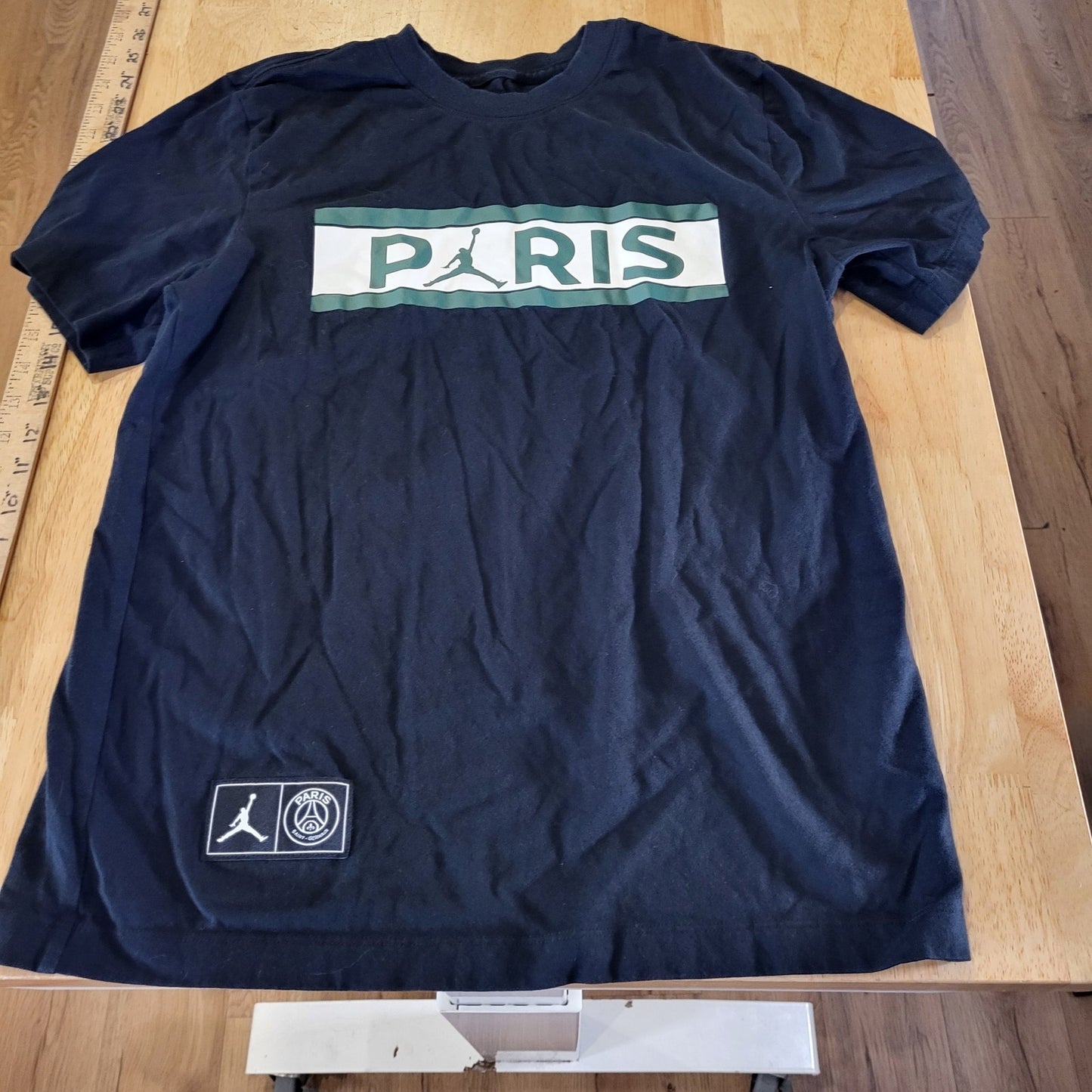 Michael Jordan Paris Basketball Black T-shirt Green White Small