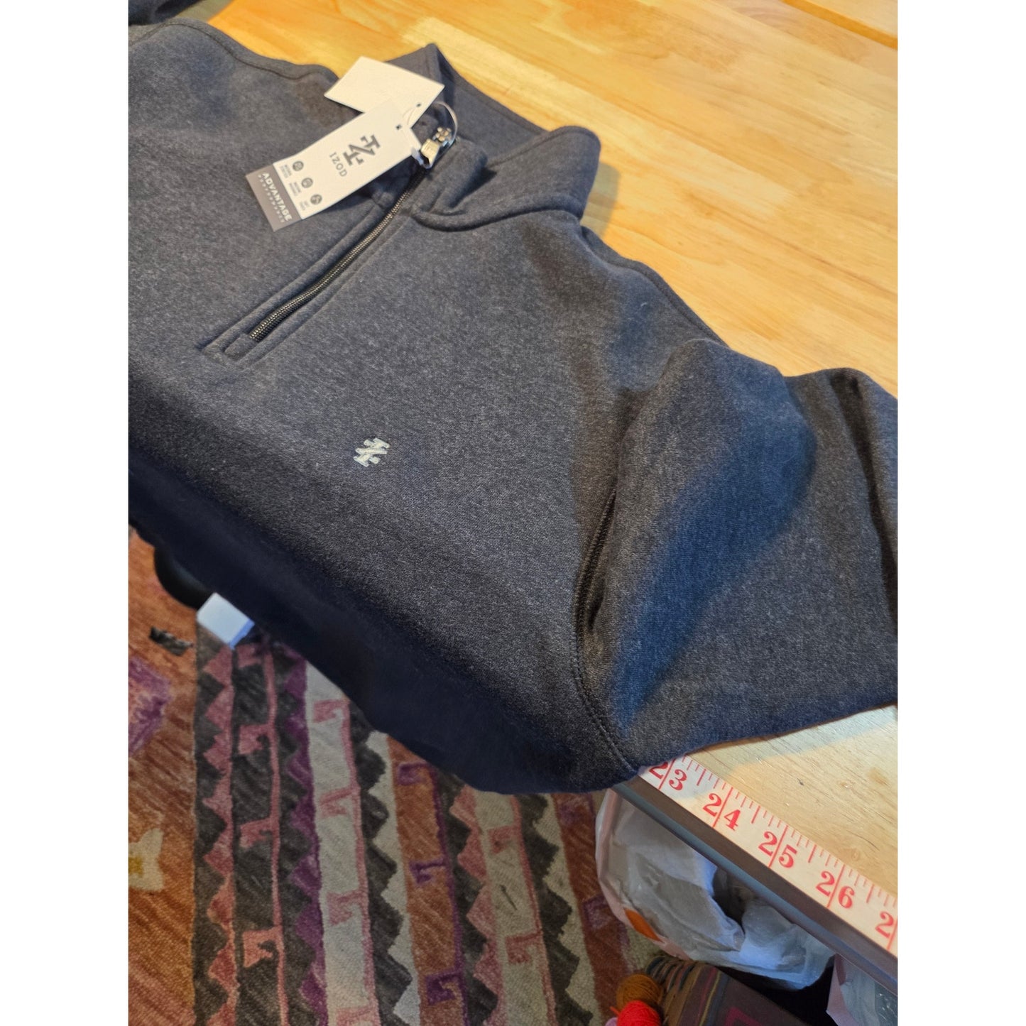 NWT  Izod performance advantage henley quarter zip long sleeve medium