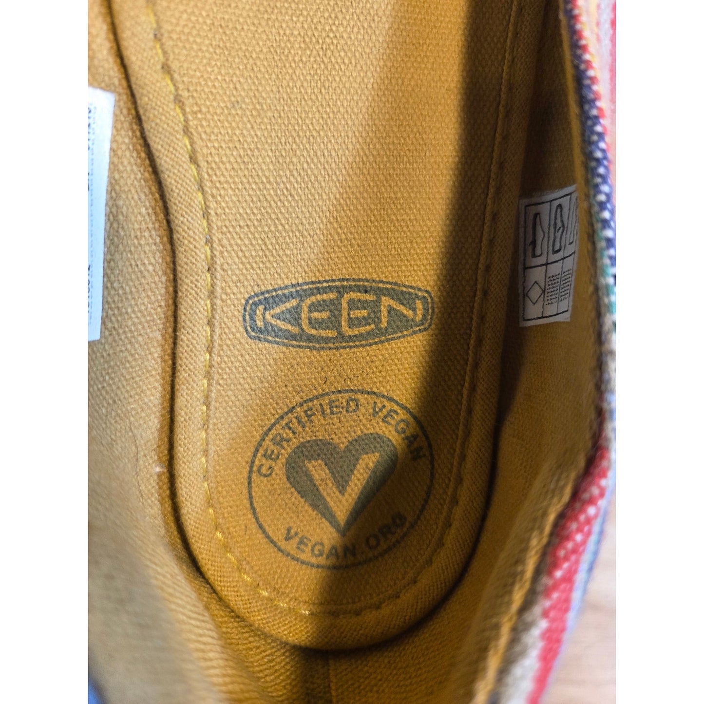 Canvas striped Keen Flats rubber Sole red blue size 6.5