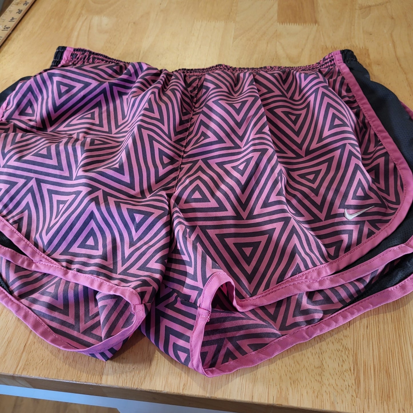 Nike Dri-Fit Pink Geometric  Print Short Athletic Size Medium