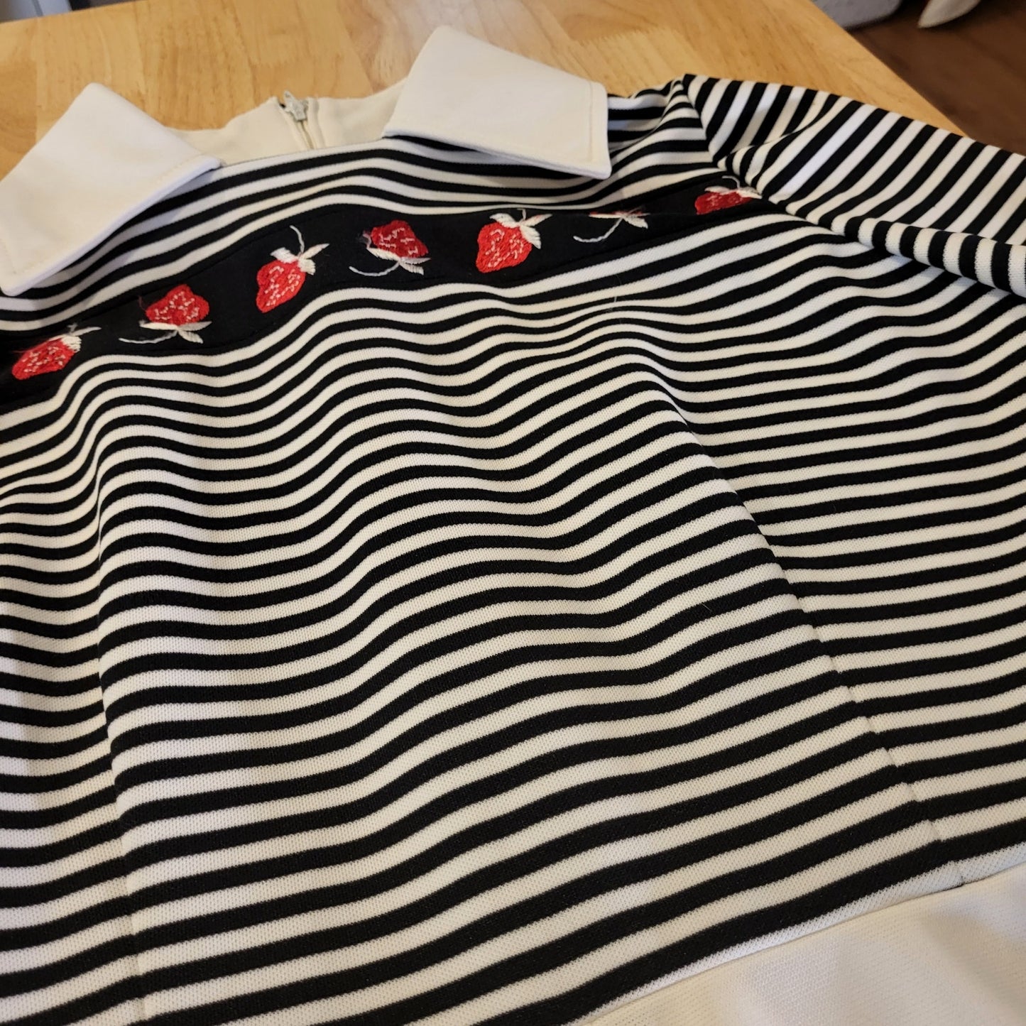 Vintage Polyester Black White Striped Strawberry Collared Short Sleeve