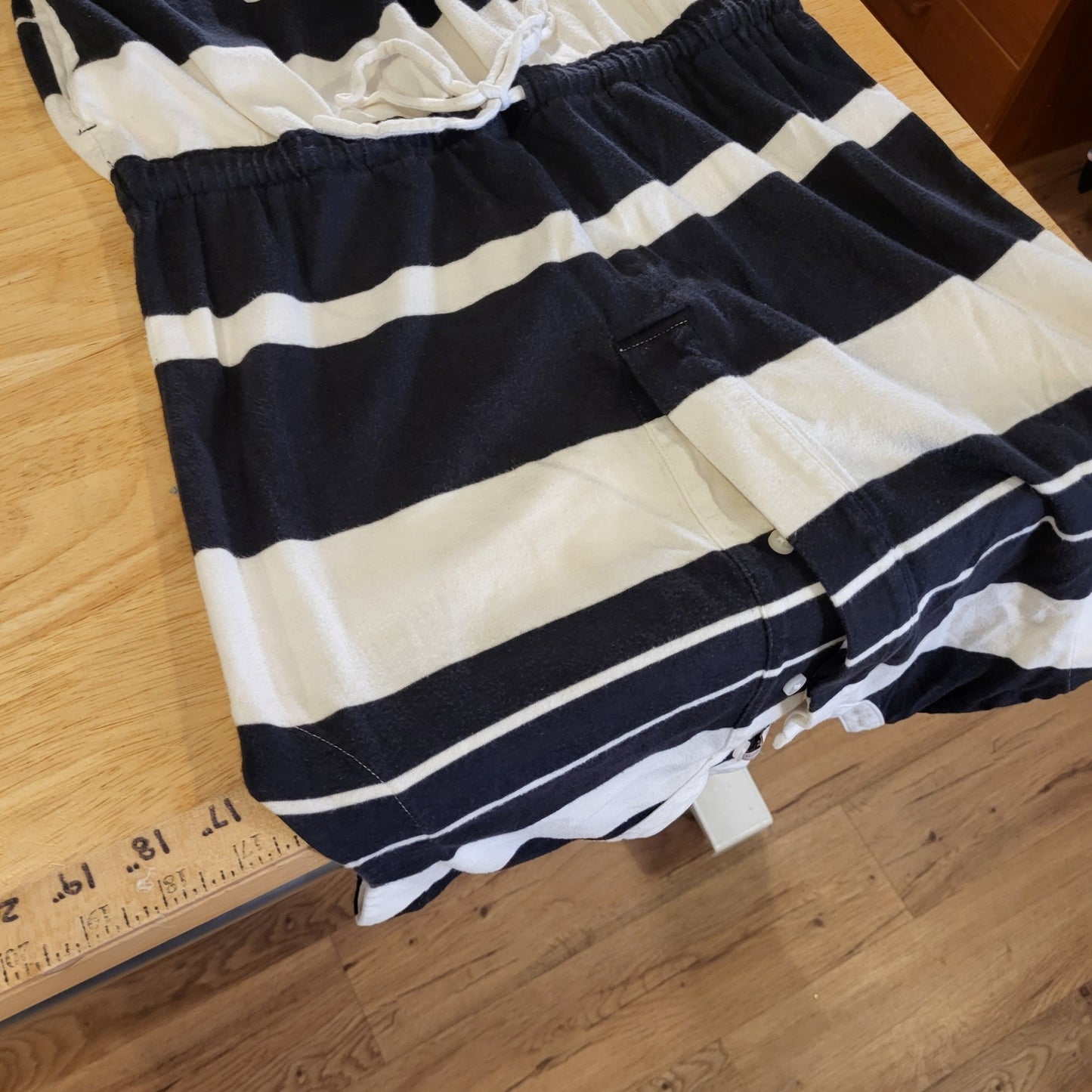 Gap Black & White Striped Sleeveless Jersey Knit Knee Length Dress Pockets