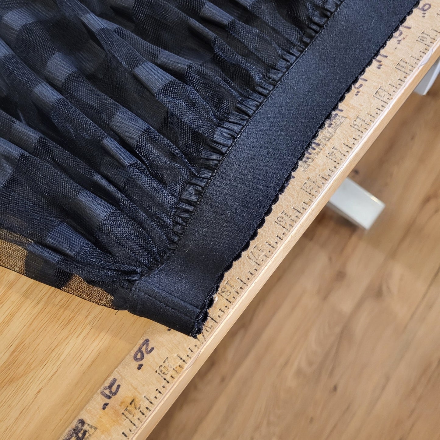 Metro Wear Tulle Striped Black Elastic Waist 38" Waist 2x
