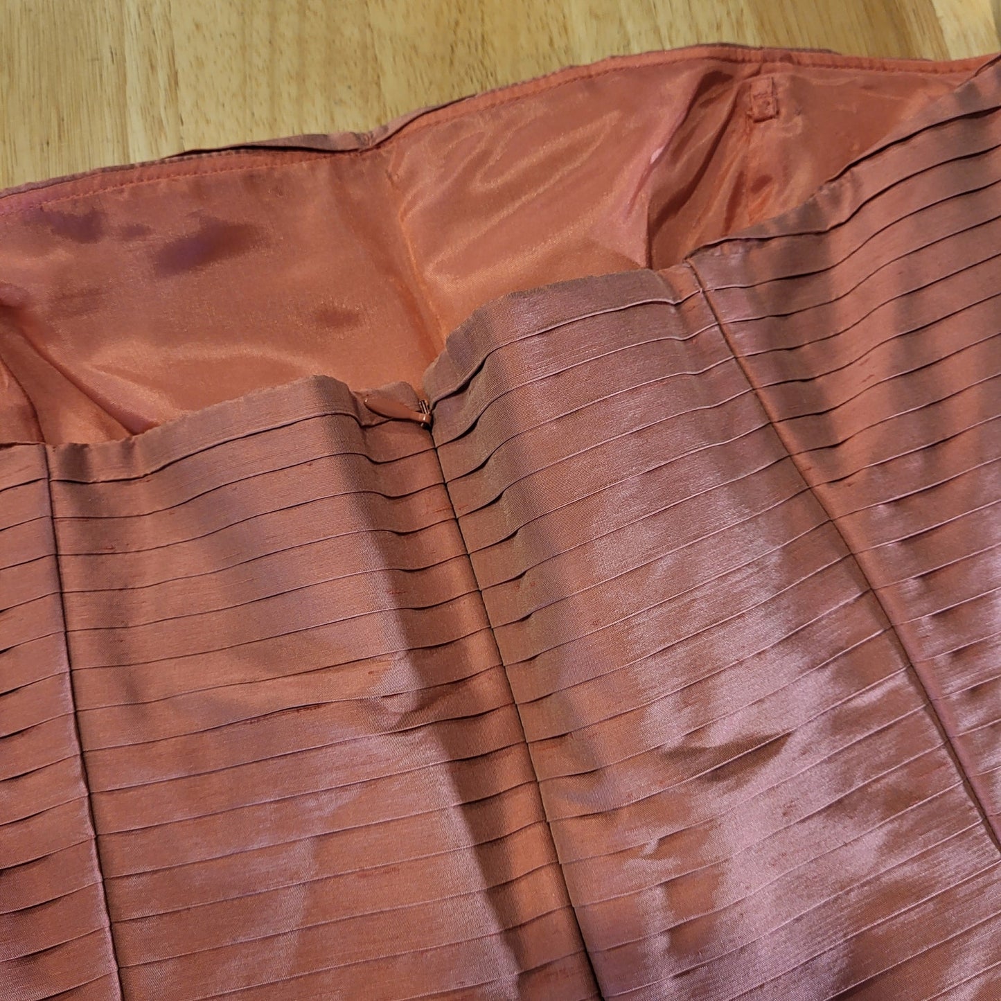 Betsey Johnson Pink Pleated  Pencil Dress Size 12 Crepe Knee Length 19" Pit2Pit