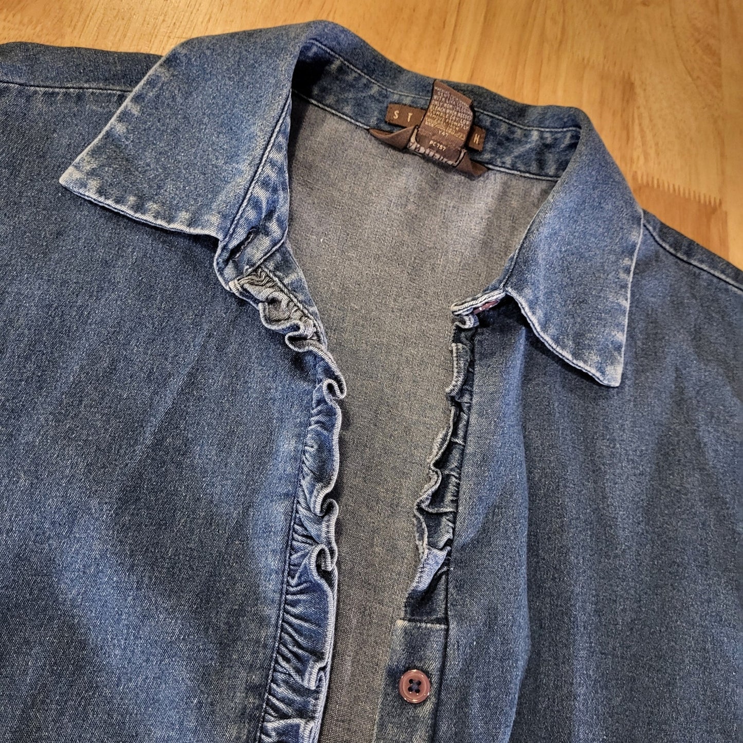 Van Heusen Denim Collared Button Down Cotton Ruffle Detail Medium Stretch
