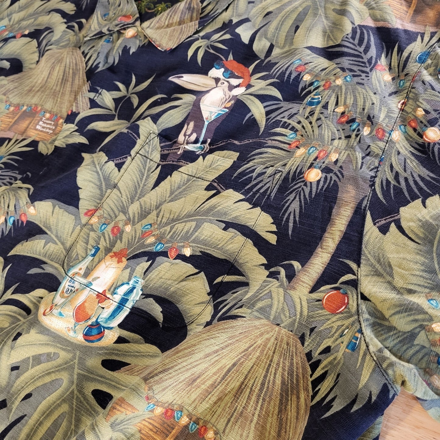 Tommy Bahama 100% Silk Christmas Island Hawaiian Tiki Santa XXL Embroidered