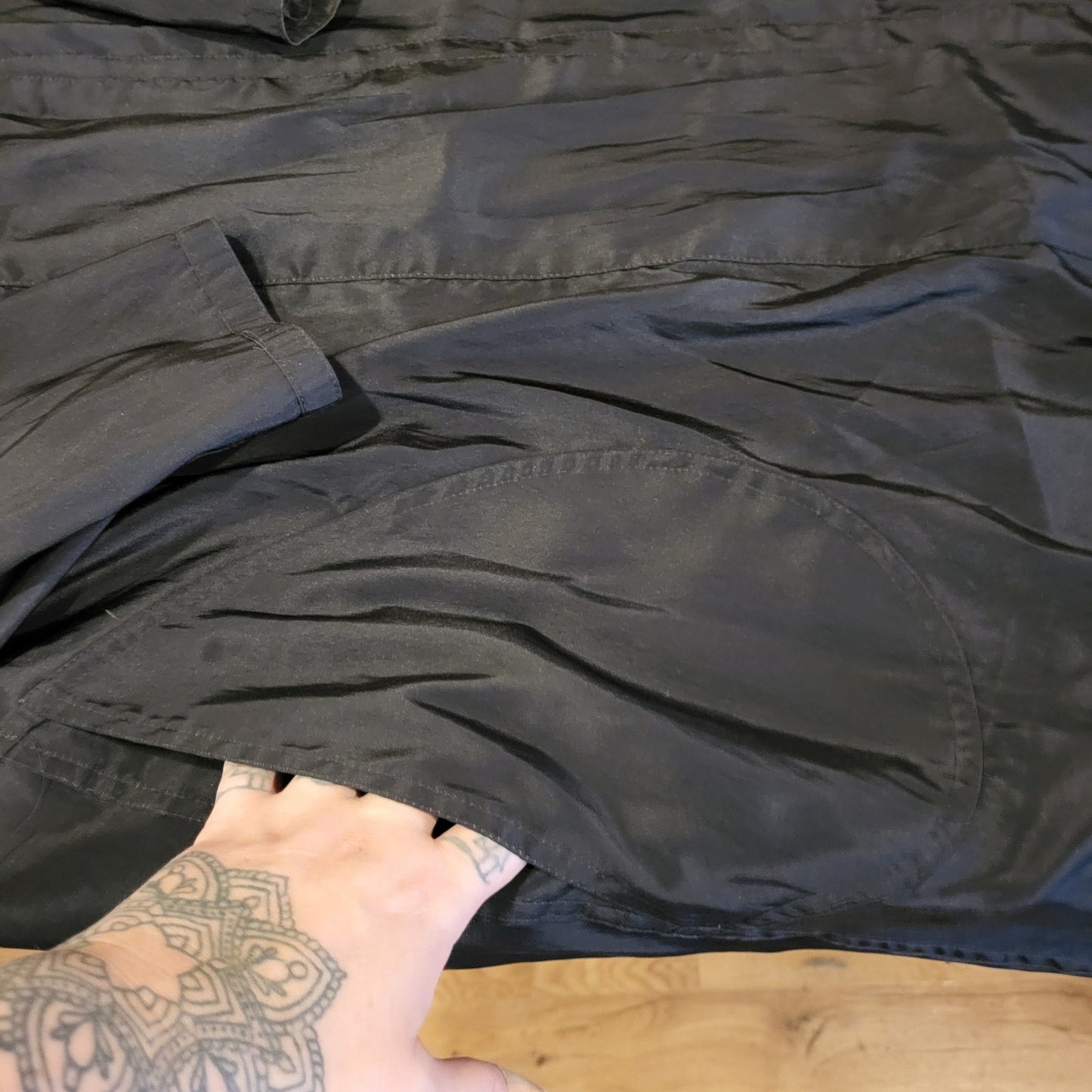 Reversable Green & Black Hooded Pleated Nylon Long Coat Cowell Pockets Button