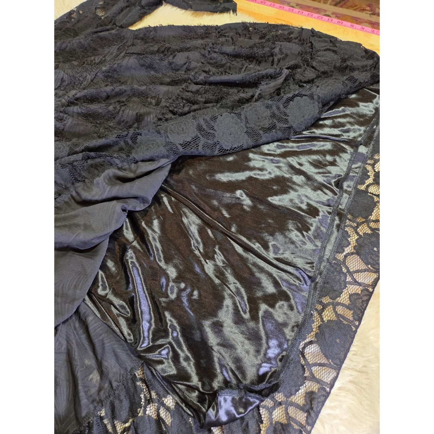 Paisley Vine black lace satin lined bell sleeve a line goth dress v-neck xl