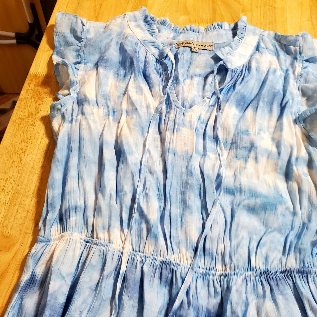 Absolutely Famous sleeveless ruffle sleeve cap blue cloud print elastic gather L