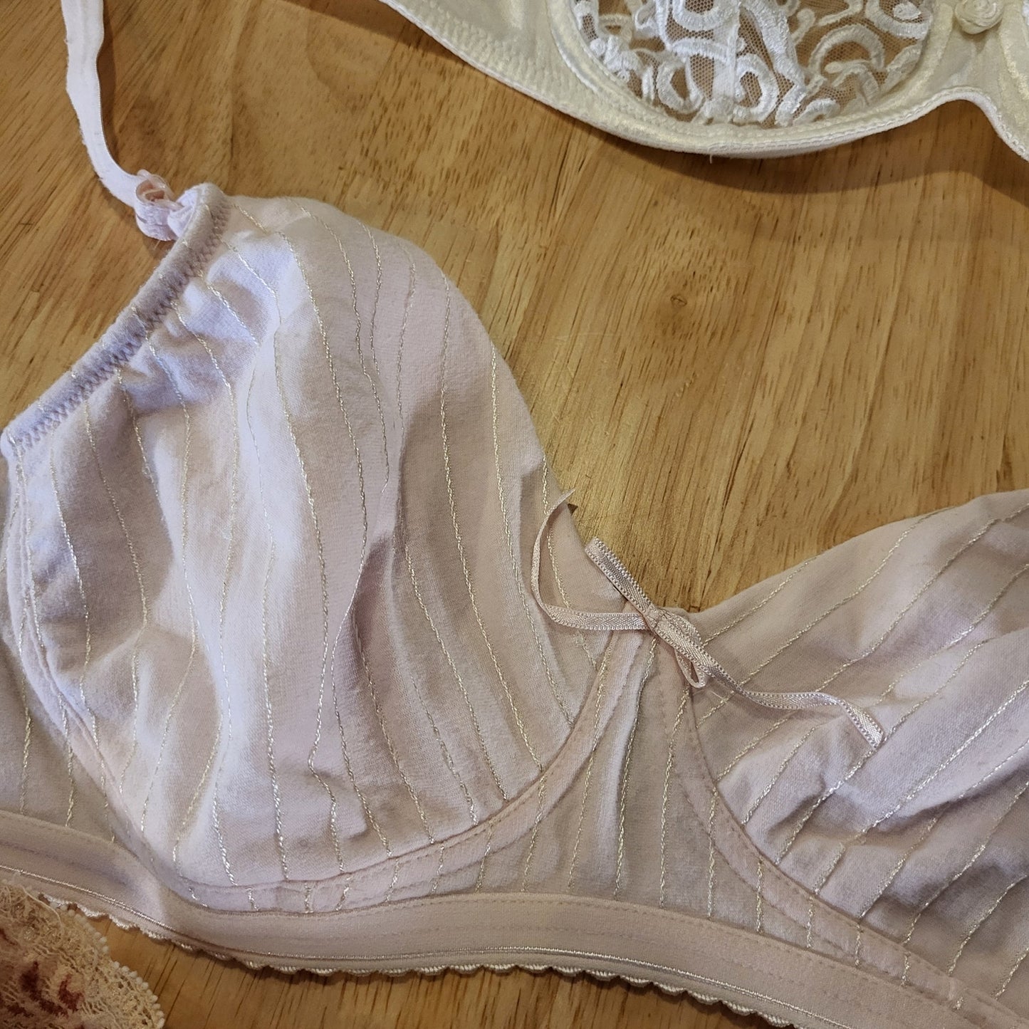 Lot of 3 Vintage Lacey Bras Pink White (Measurments Shown in Photo) Tags Missing