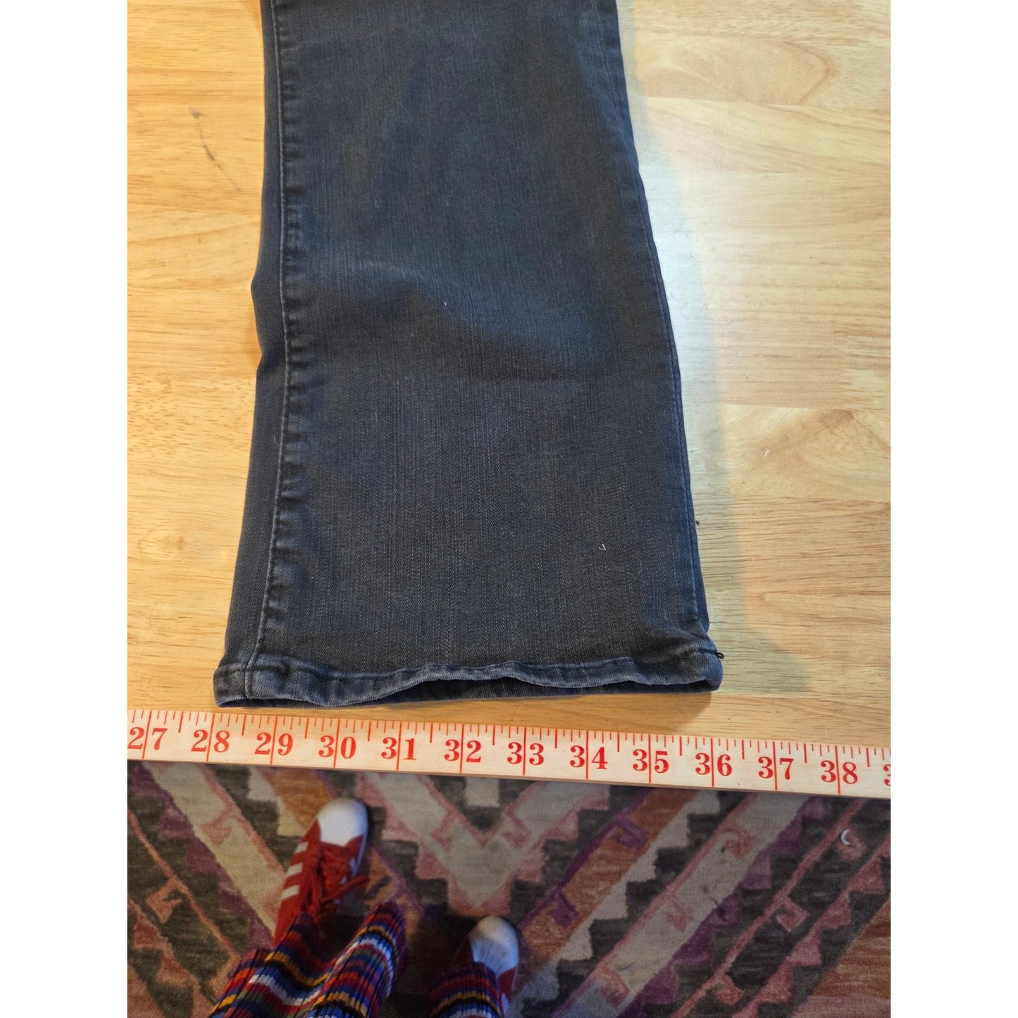 Black Frame denim size 33 le boot cut jeans perfect flare higher waist