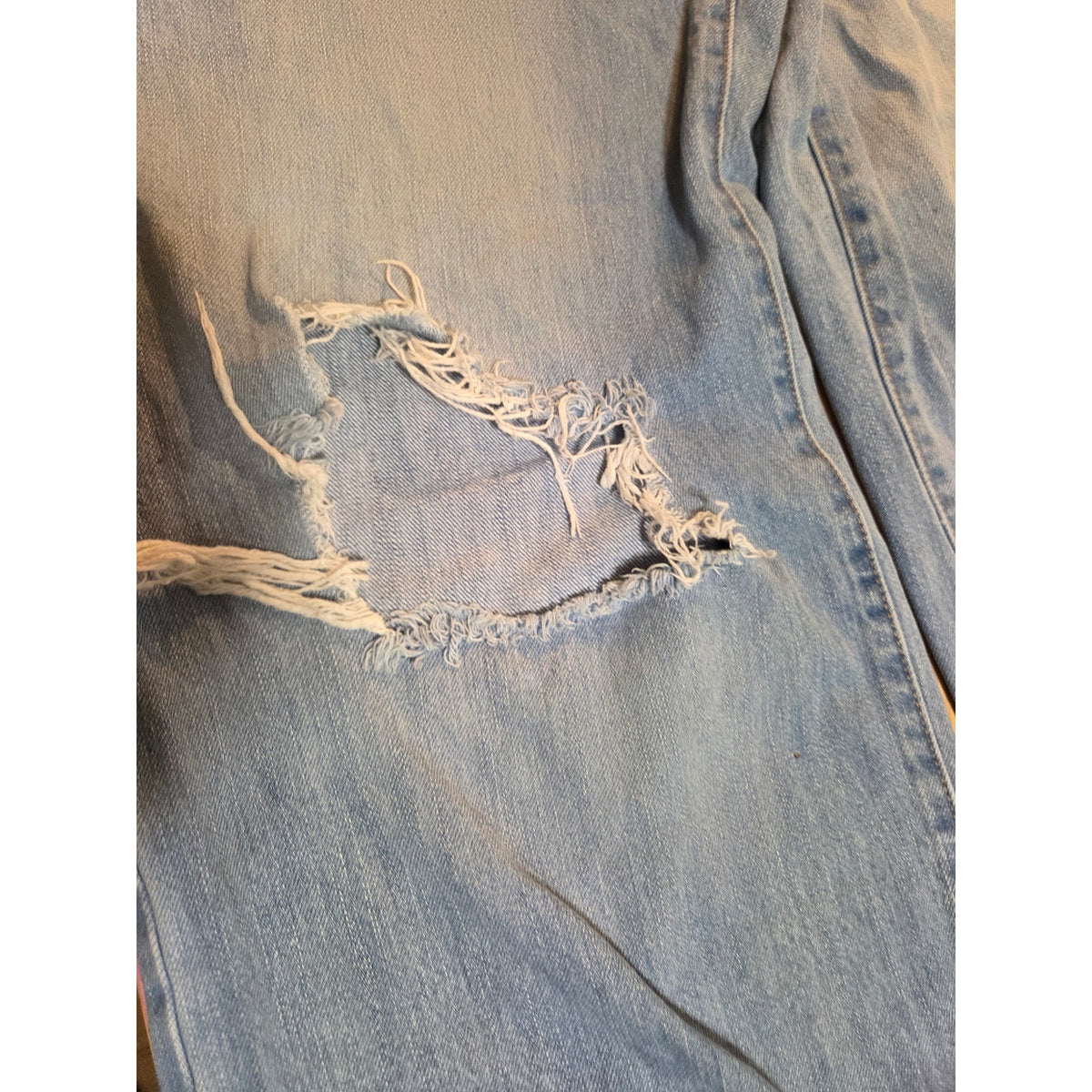 True craft relaxed wide leg size 12 distressed light wash jeans