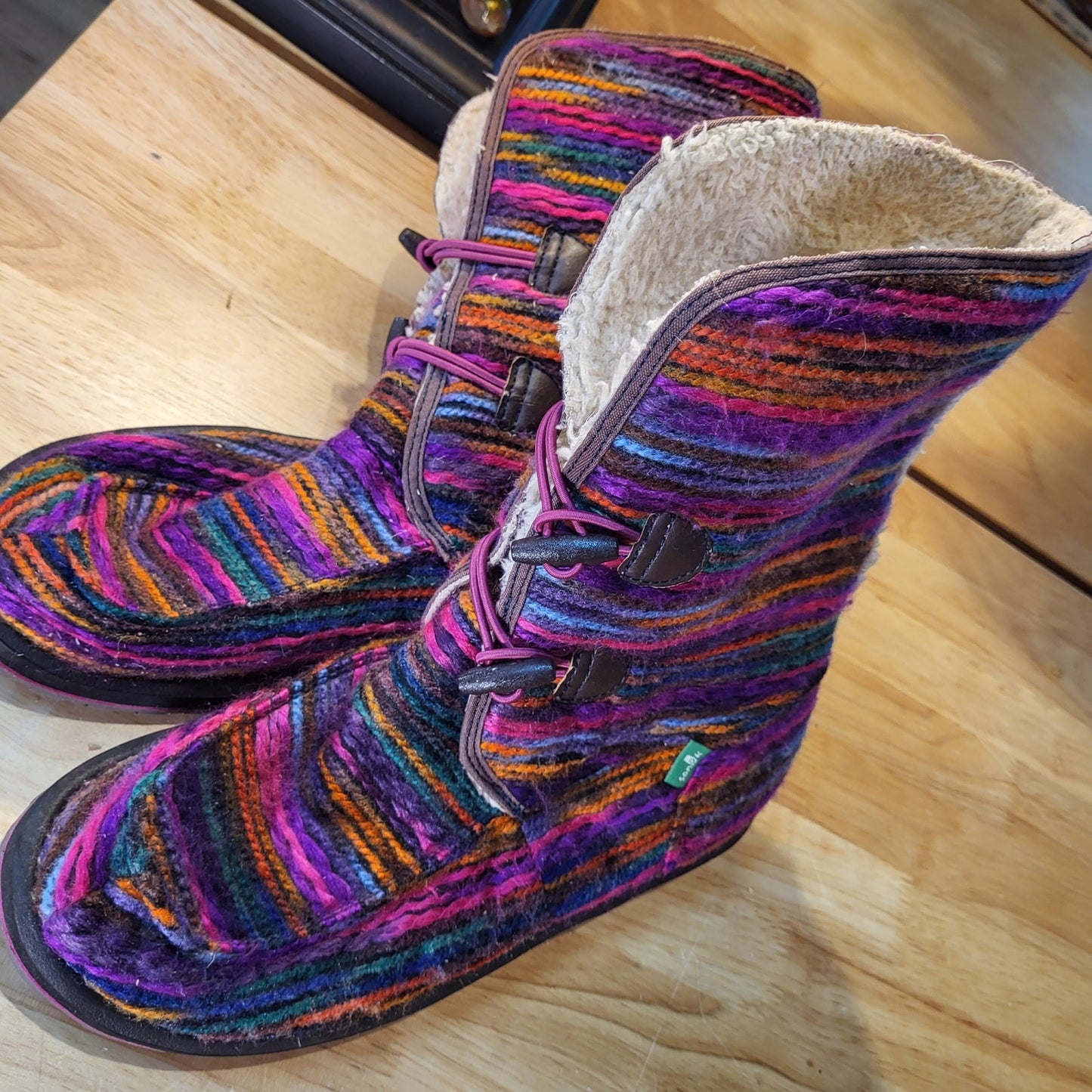 Sanuk Horizon Colorful Yarn Mid-Height Faux Shearling Boots Yoga Mat Sole 9