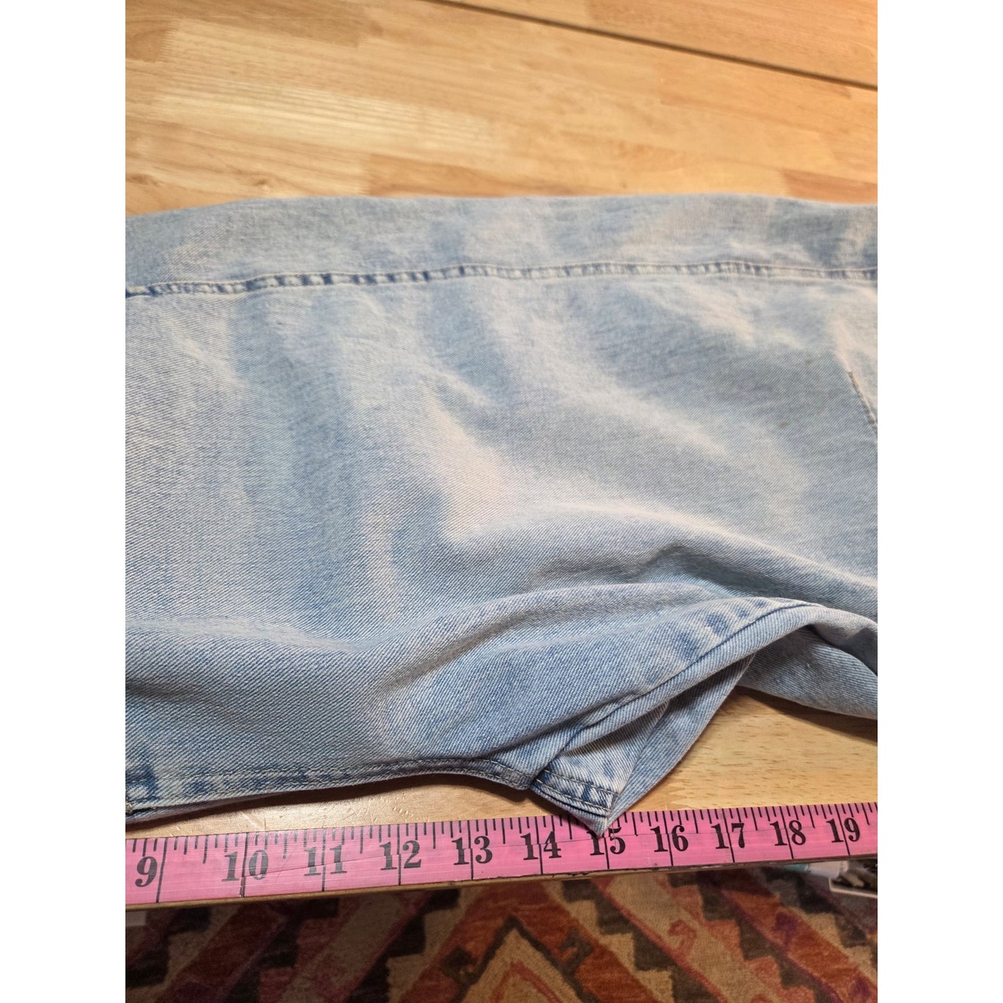 Light acid washed barrel jeans 36-in waist