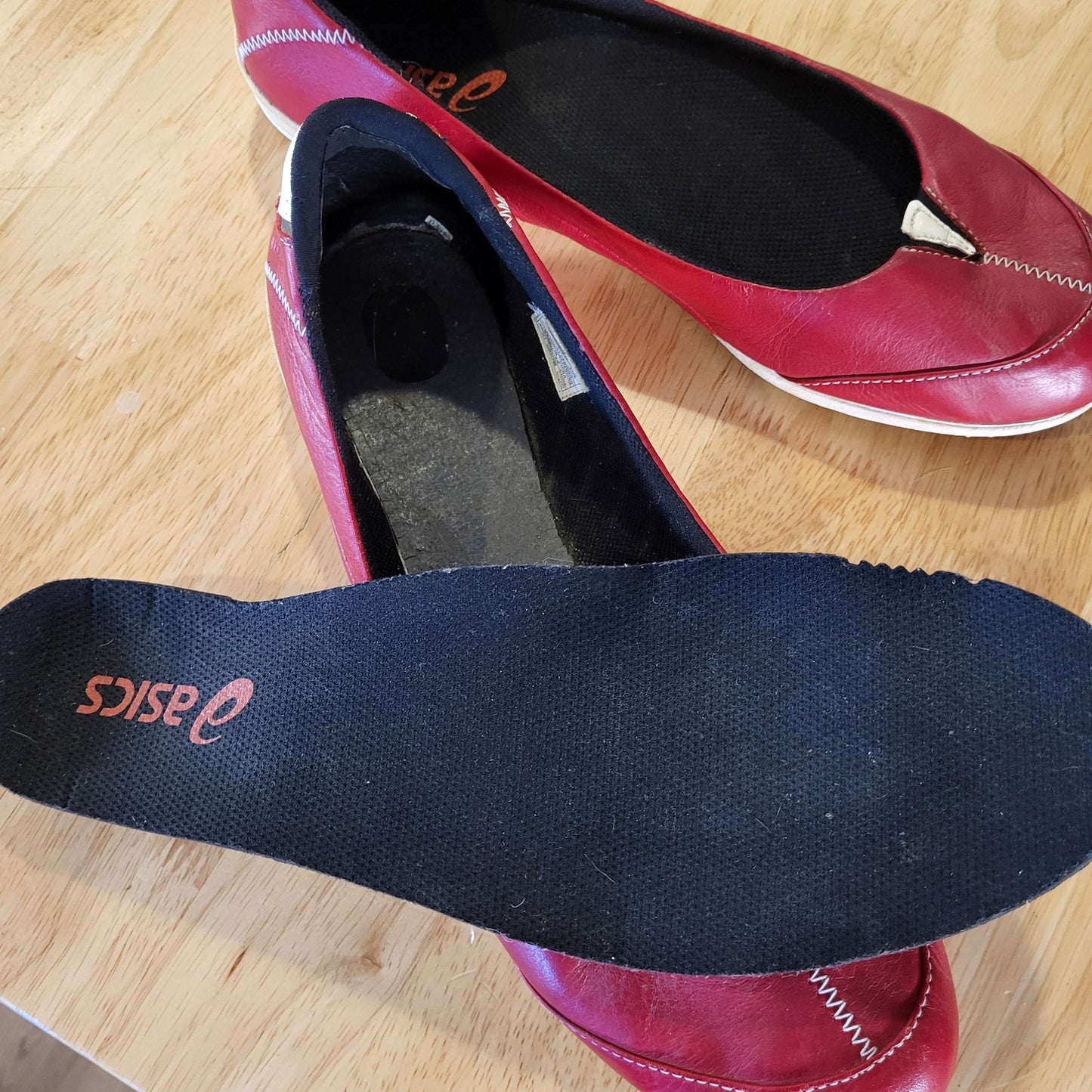 Merrill red size 10 slide on Flats leather white detail Rubber Sole insert