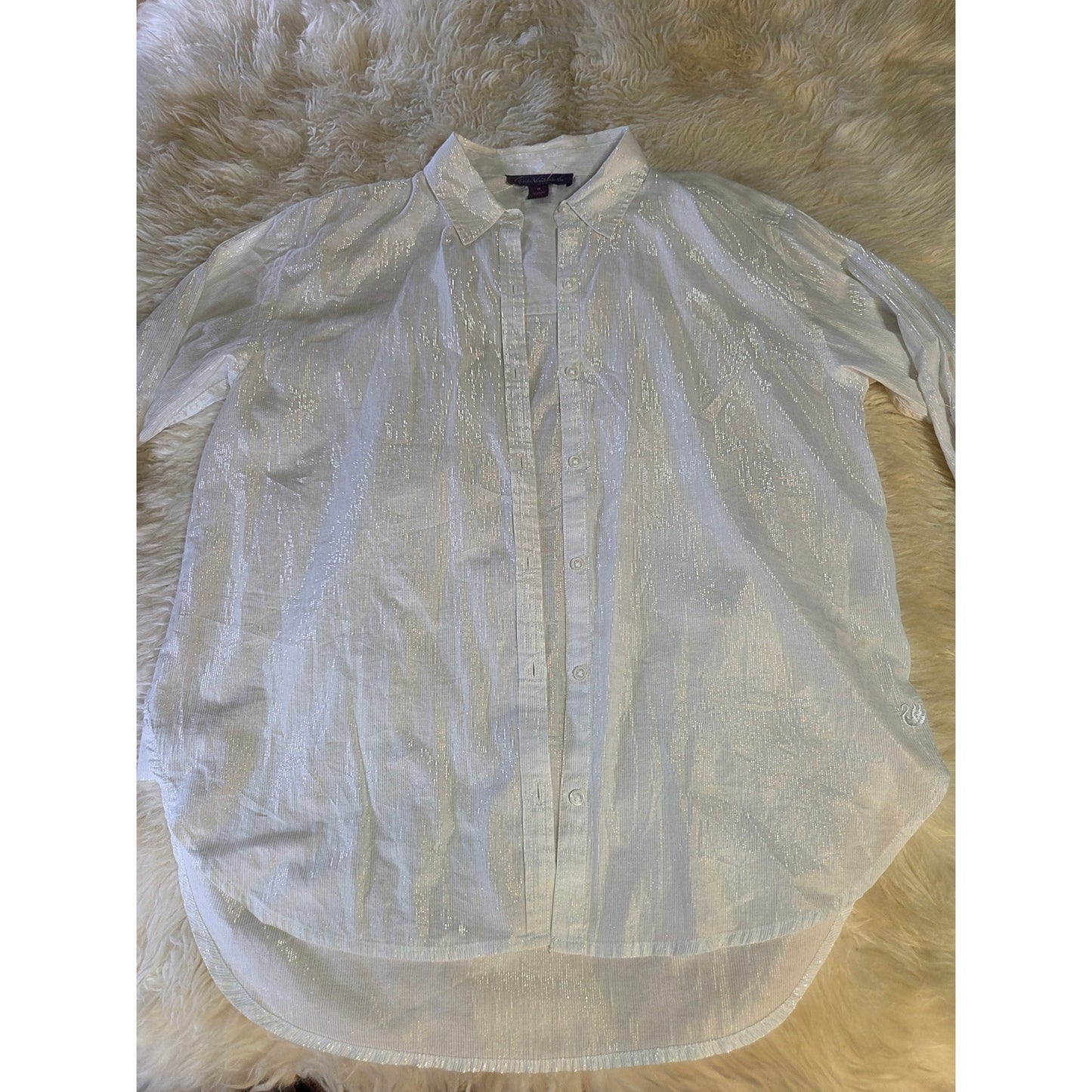 Gloria Vanderbilt White long sleeve collared button down silver metallic Medium