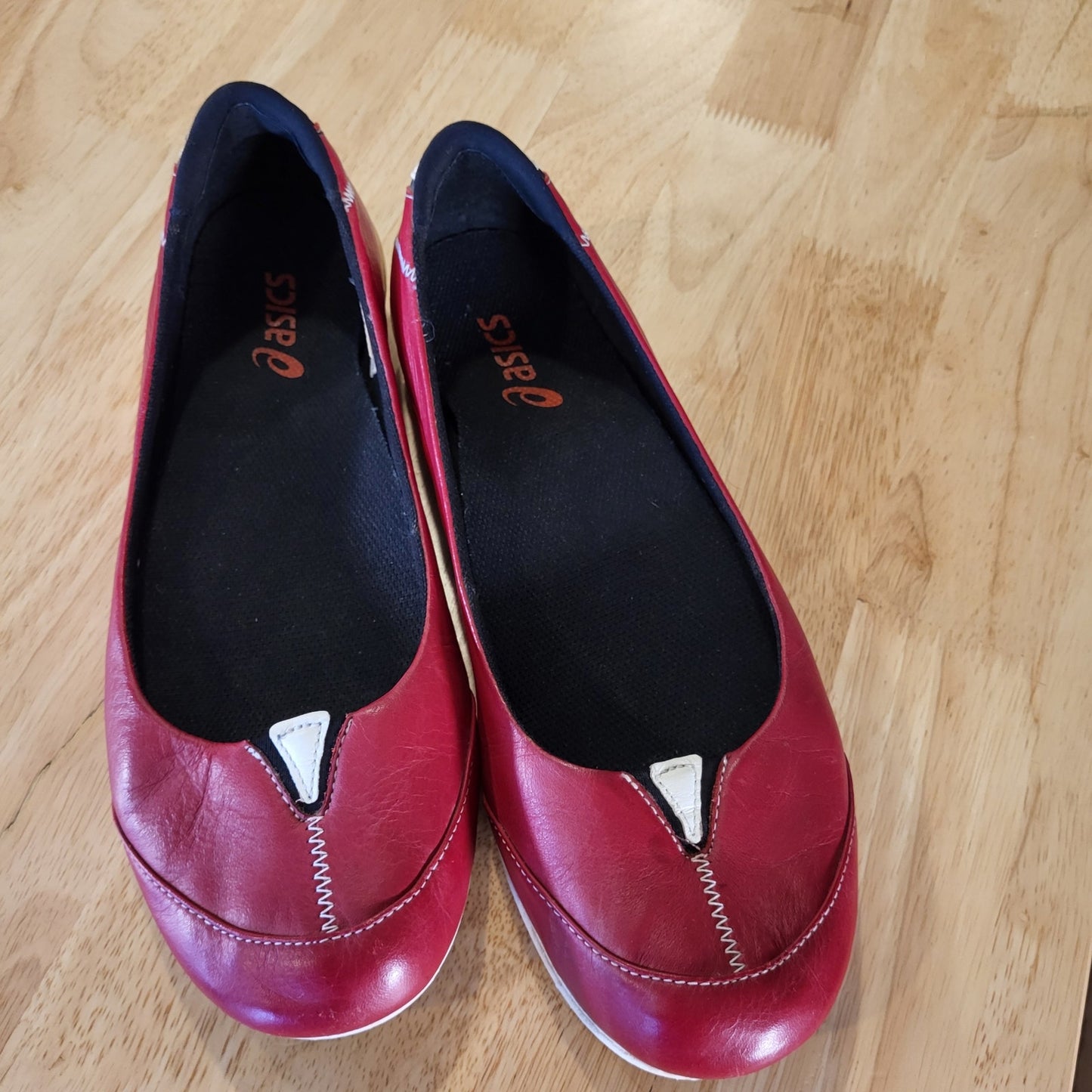 Merrill red size 10 slide on Flats leather white detail Rubber Sole insert