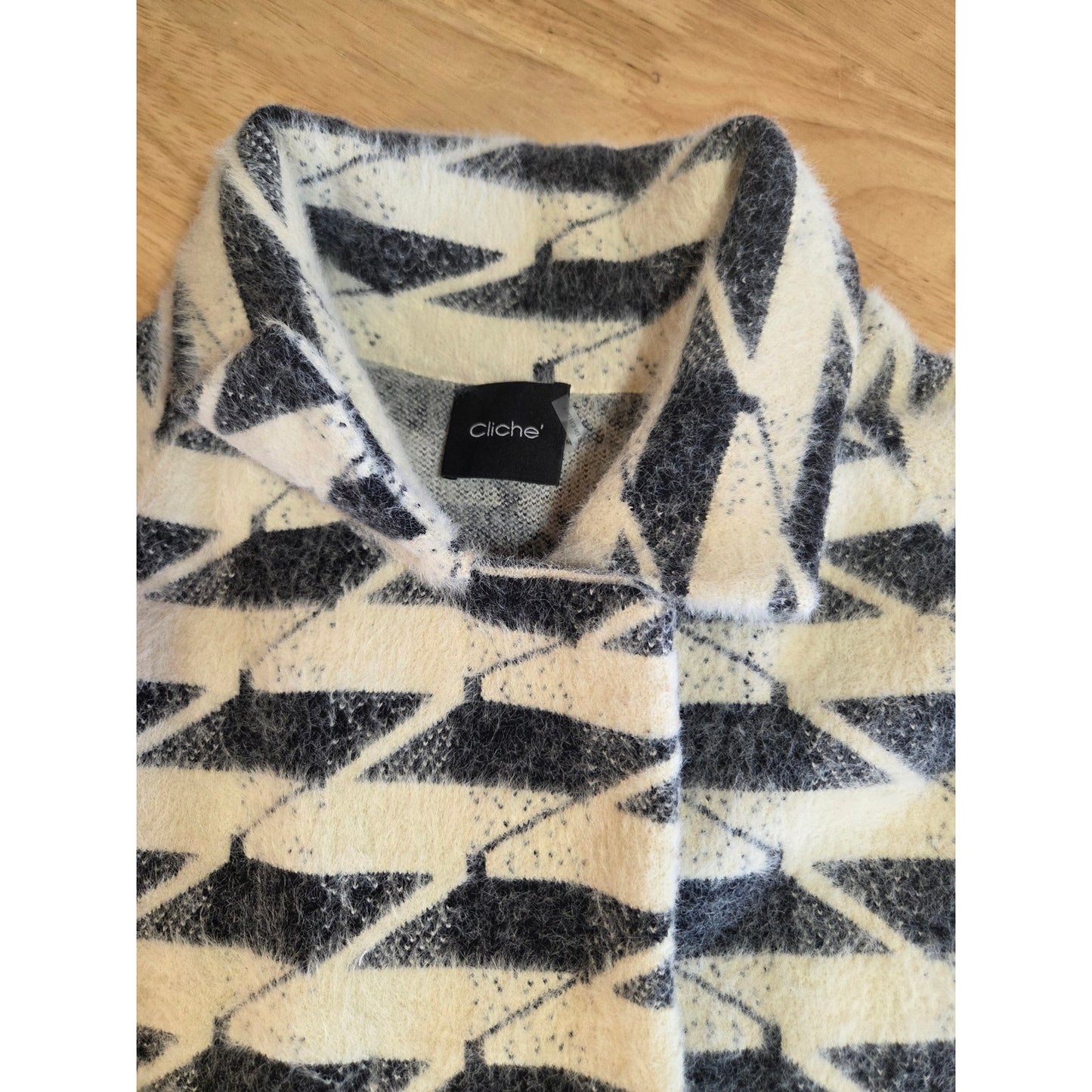 Cliche wool blend houndstooth knit mid-length sweater patch pockets very soft L