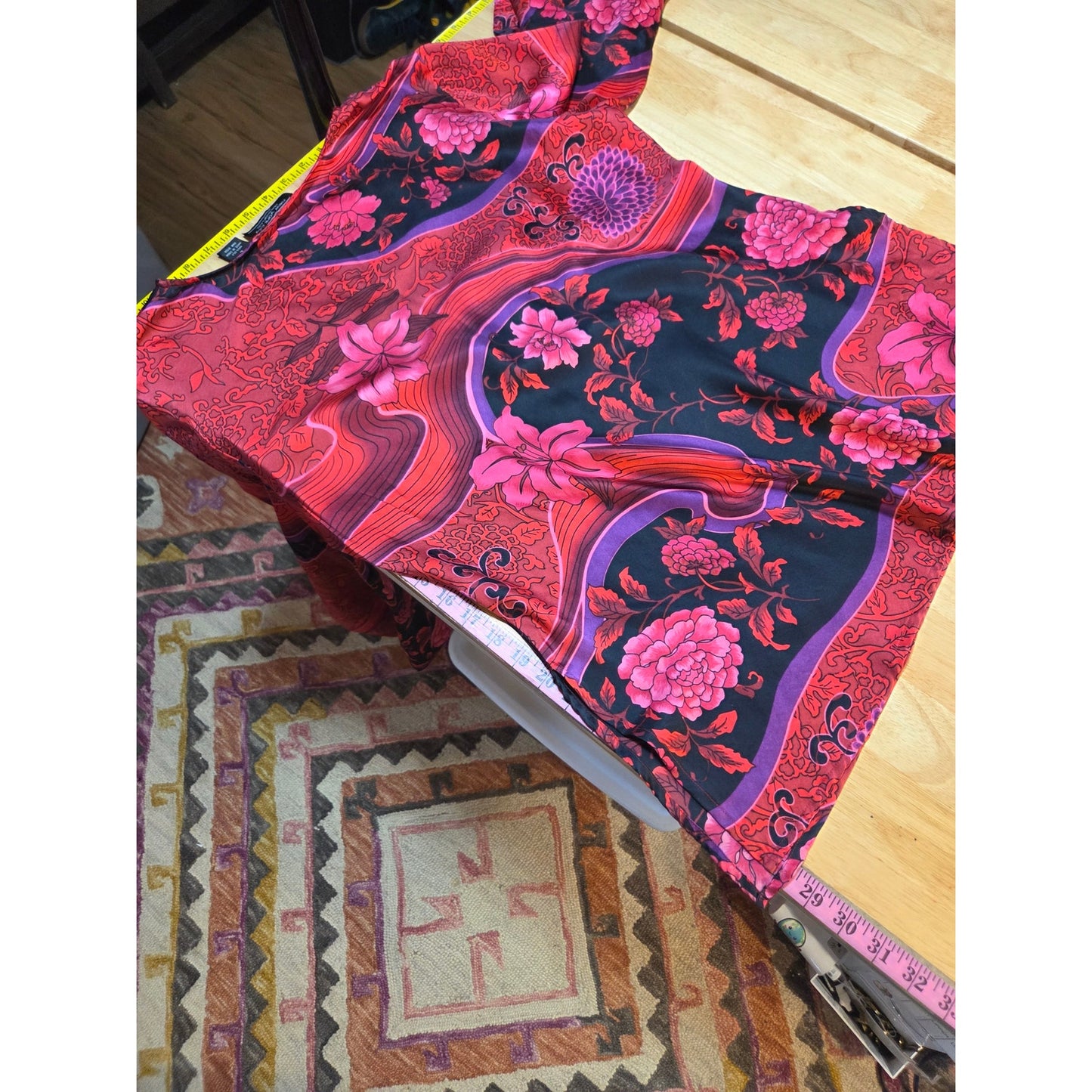 New York City design company 100% silk floral prints long Bell sleeve