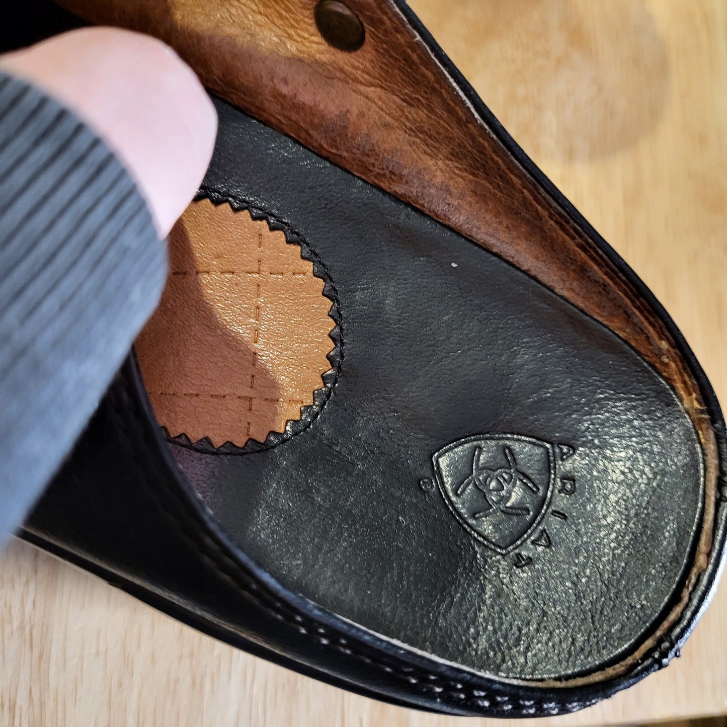 Ariat Black Leather Clogs Size 9 Gold Detail Rubber Grip Sole