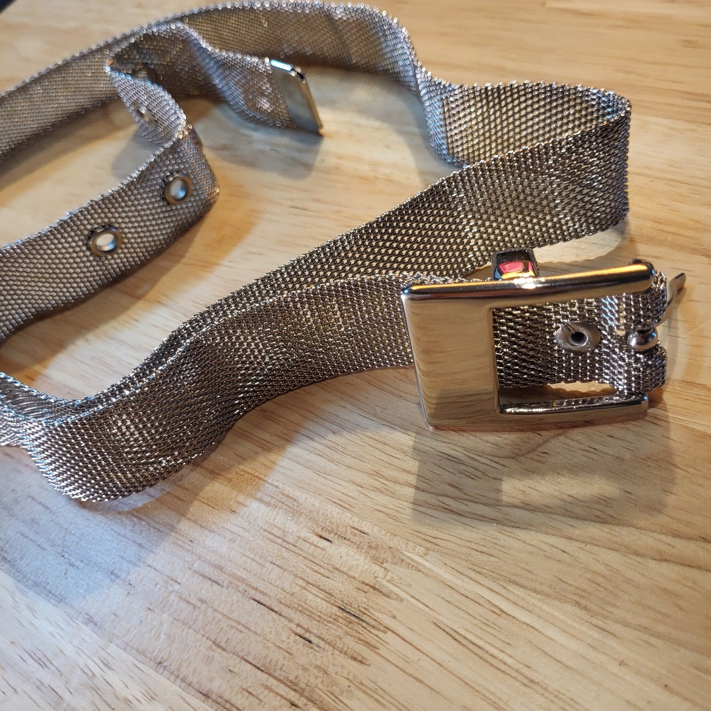 Silver Tone Metal Reticulated Belt Vintage 80's 41" Long  1" Wide