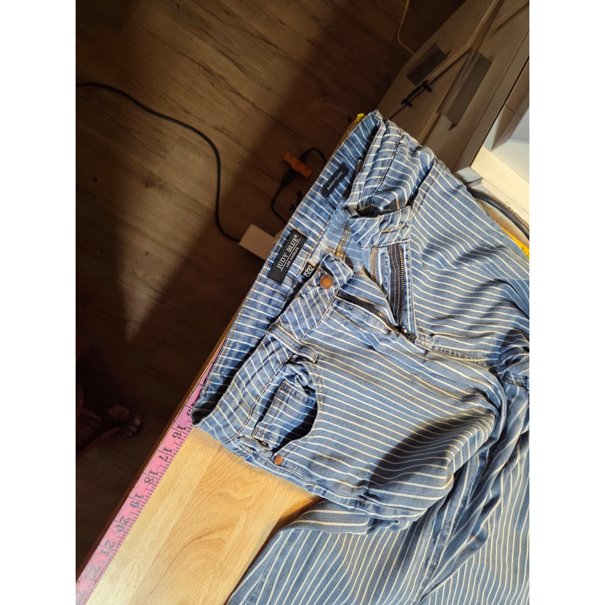 Judy Blue 15/30 Light Wash Bell Bottom Jeans Pinstripe Thin Soft Worn