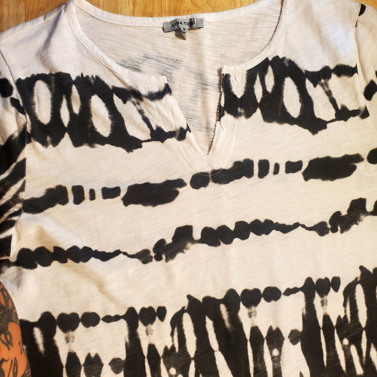 Lisa Todd size medium t-shirt dress jersey knit cotton black and white tie dye