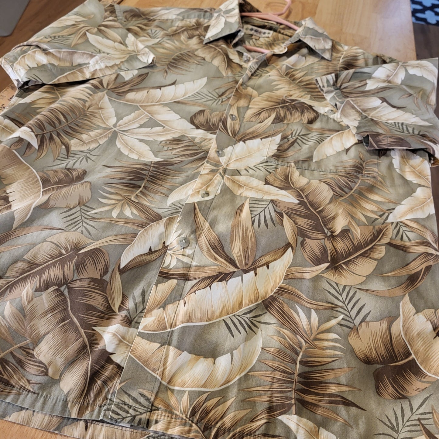 Campia Moda 100% Cotton Size L. Botanical Print Green Short Sleeve Button Down