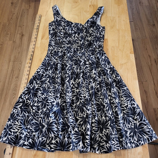 AGBDress Black & White Floral Sleeveless Skater Skirt Dress Cotton SIze 6
