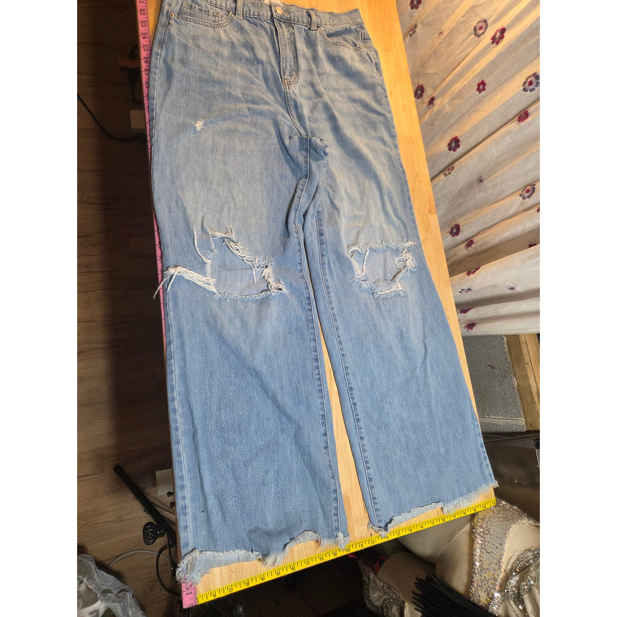 True craft relaxed wide leg size 12 distressed light wash jeans
