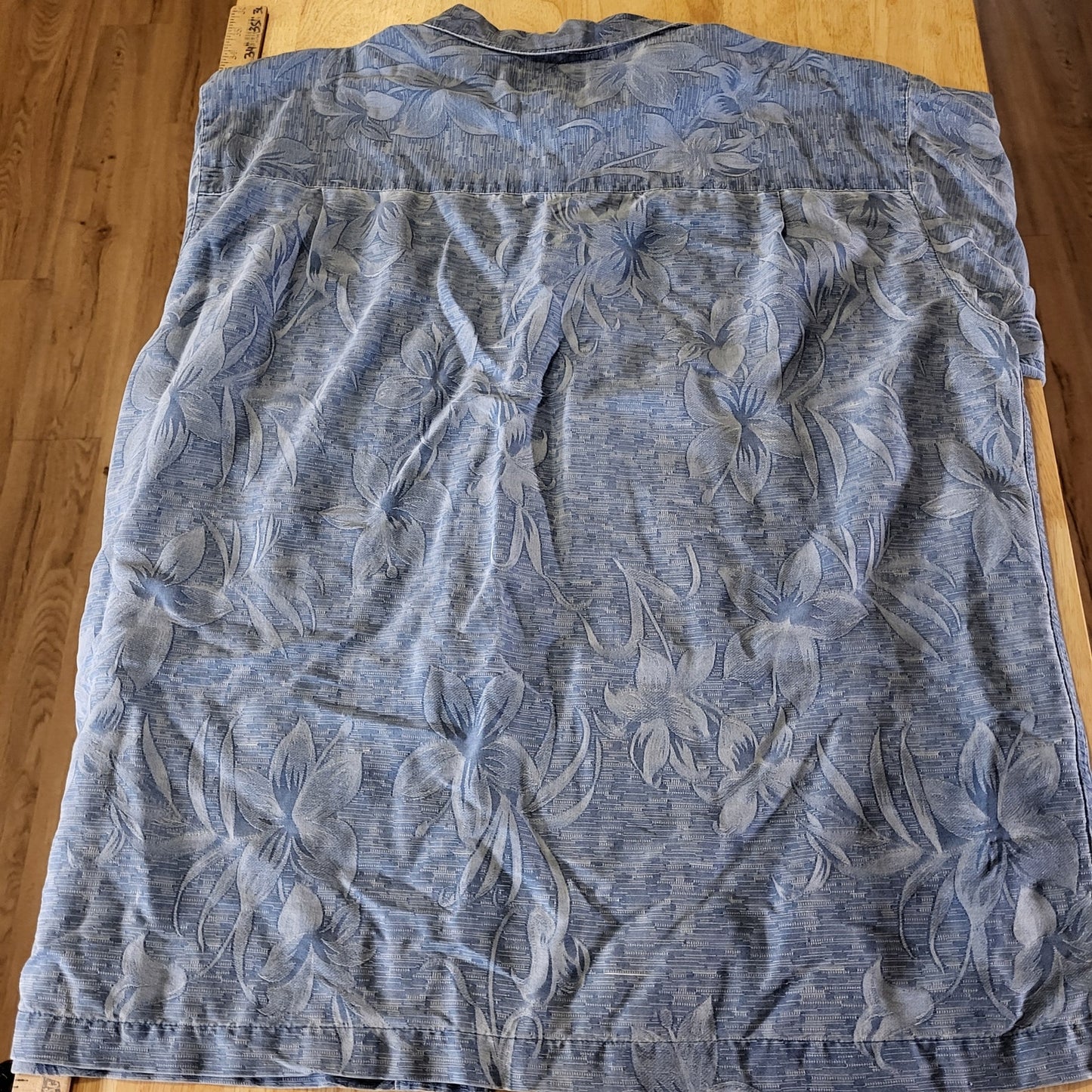 Island Shores Washable Silk Blue Men's Button Down Short Sleeve Coconut Buttons