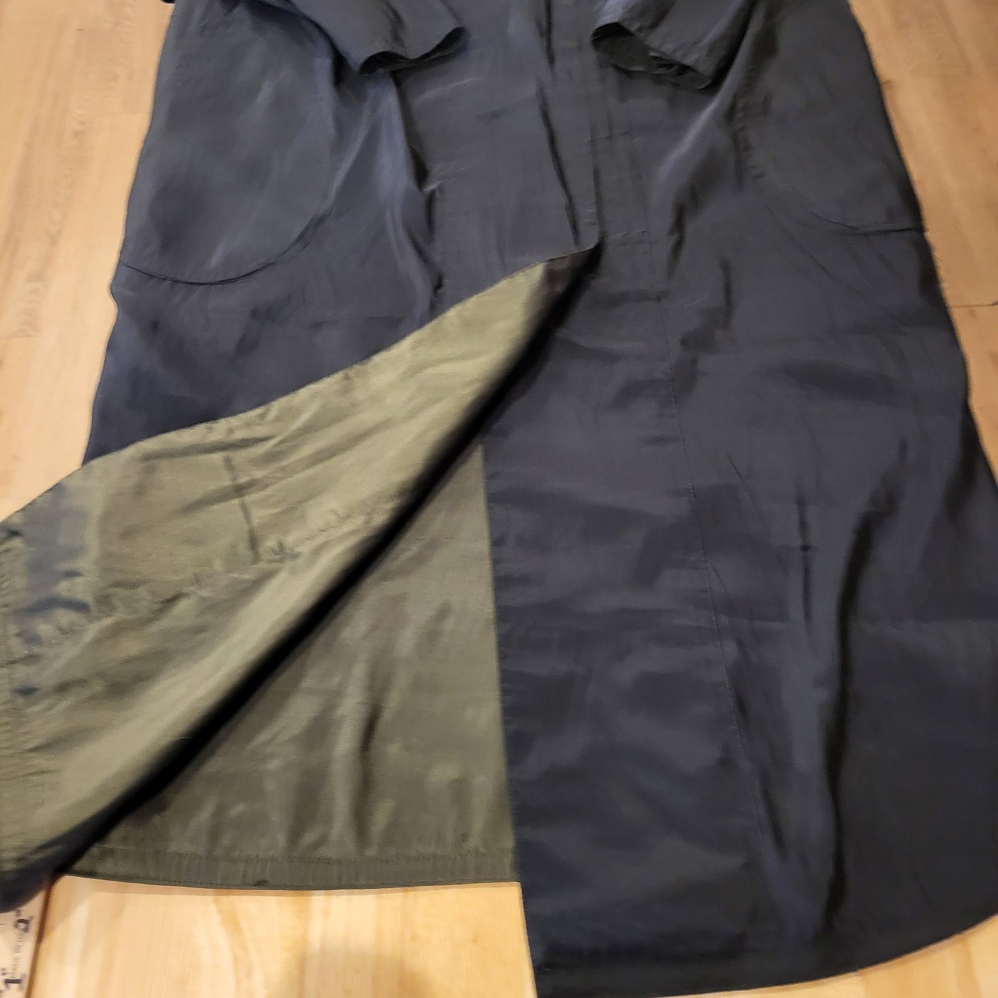 Reversable Green & Black Hooded Pleated Nylon Long Coat Cowell Pockets Button