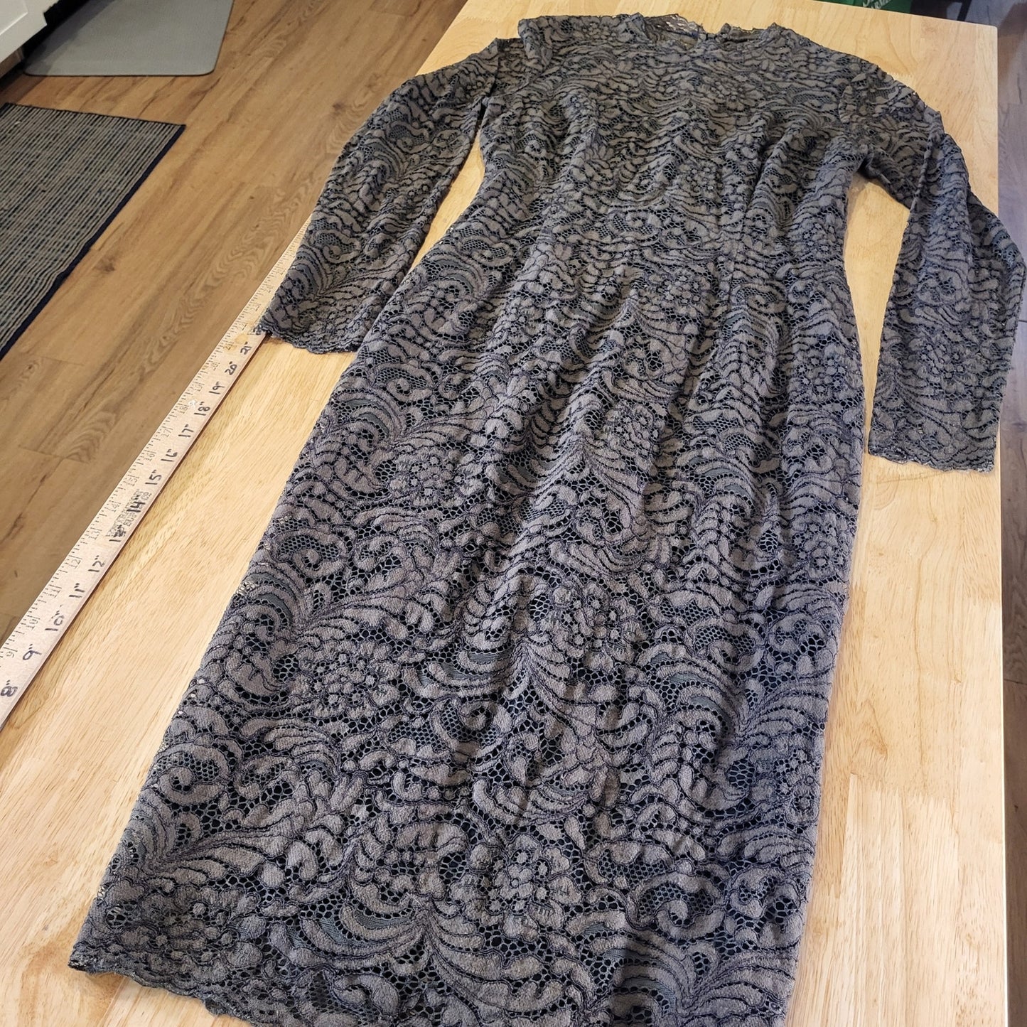 Cato Green Long Sleeve Lace Pencil Dress Back Slit Size 8