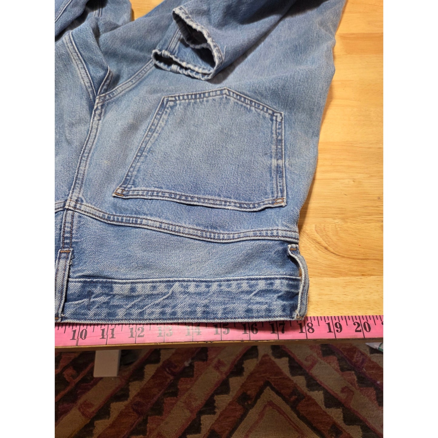 Madewell The Darted Barrel leg Jean size 30 light wash