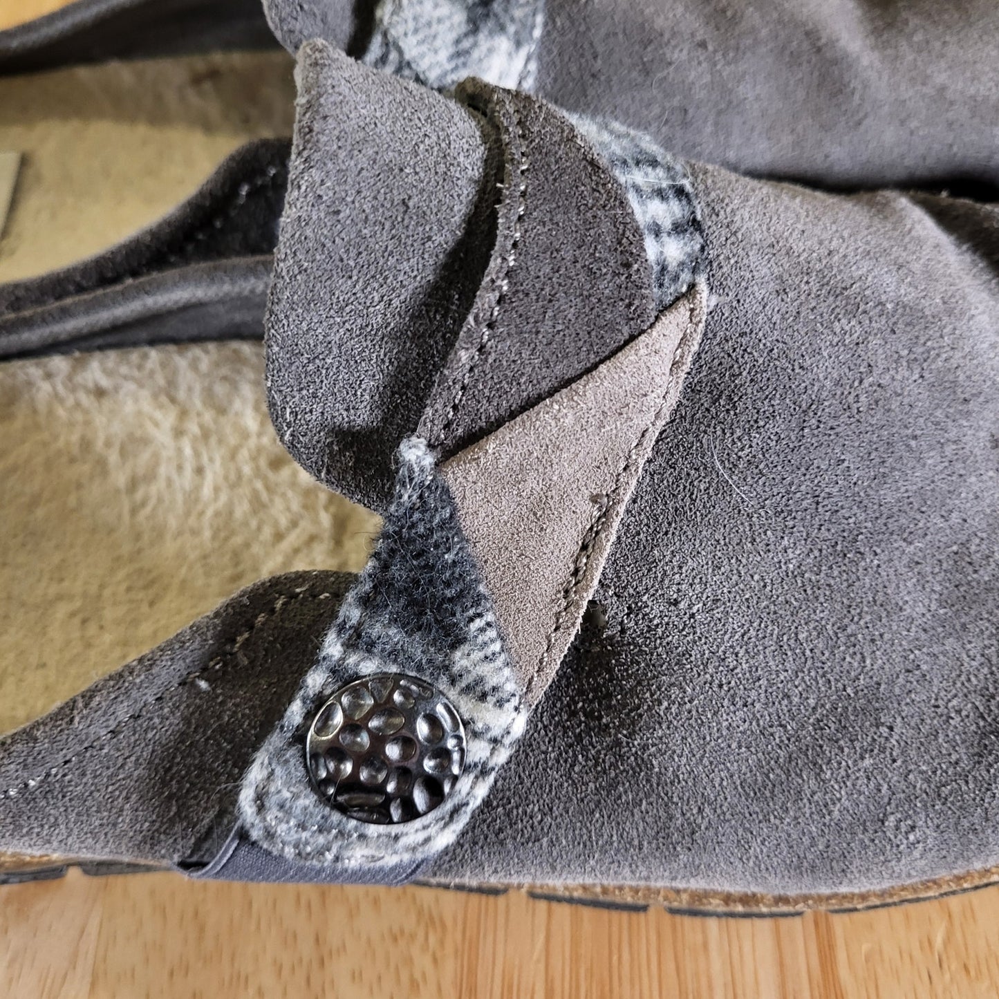 Earth Origins Gray Suede Leather Shearling Lined Clogs Comfort Sole 10W
