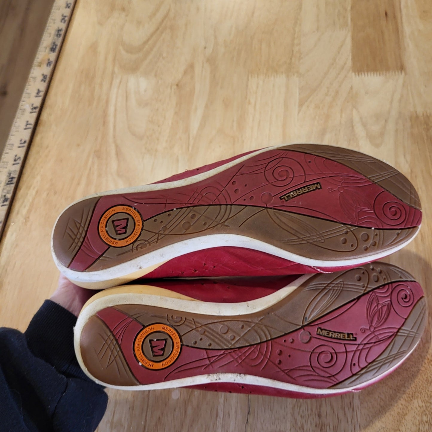 Merrill red size 10 slide on Flats leather white detail Rubber Sole insert