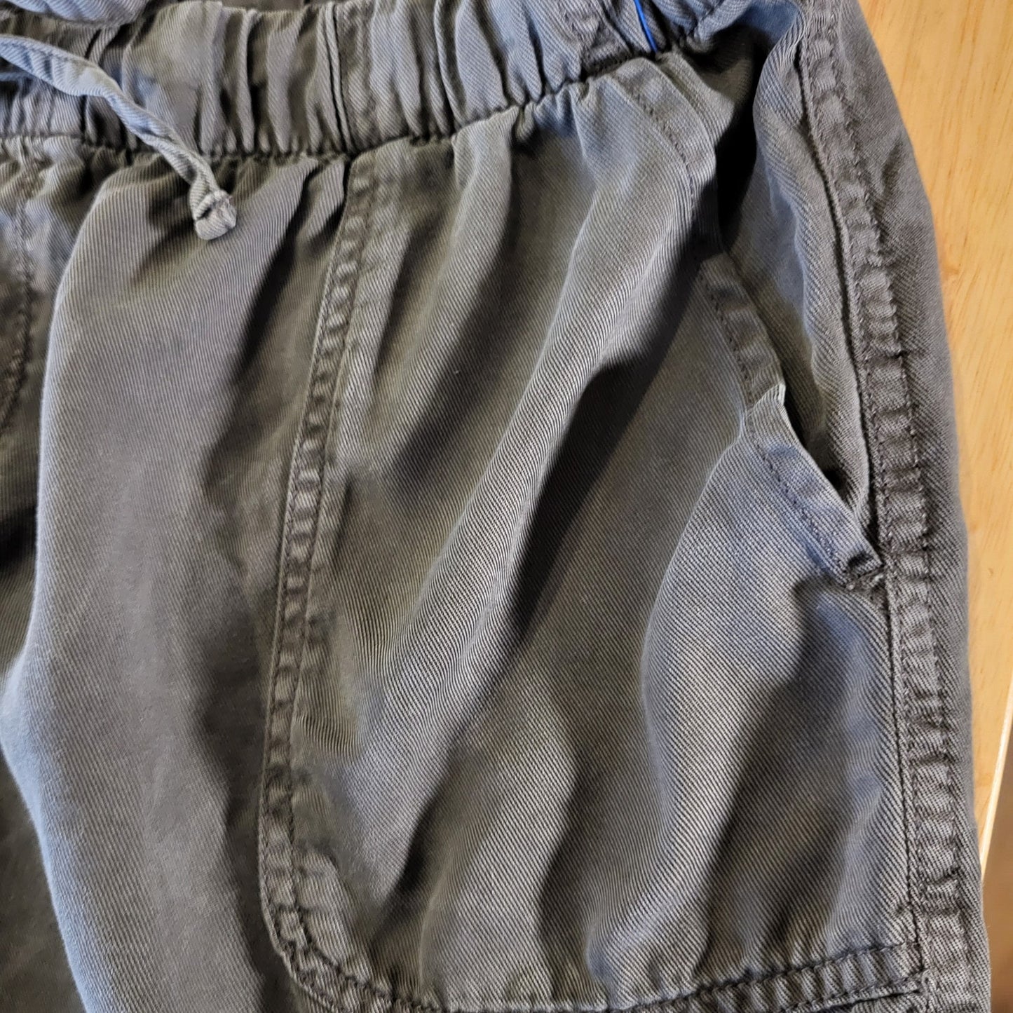 Gap Slinky Gray Elastic Waist Shorts Pockets XL 36" Waist
