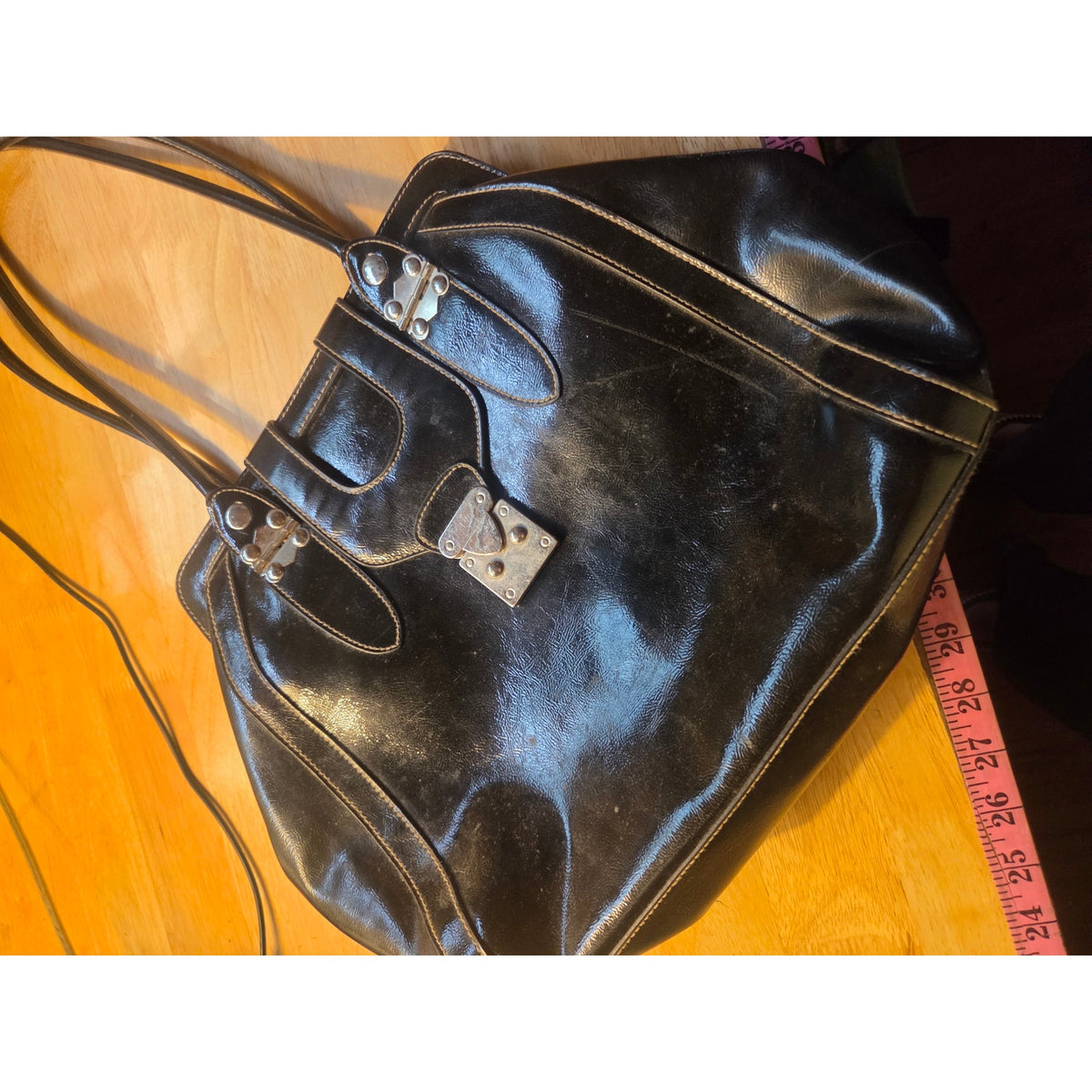 Vintage black purse silver class detail shoulder bag patent leather Style