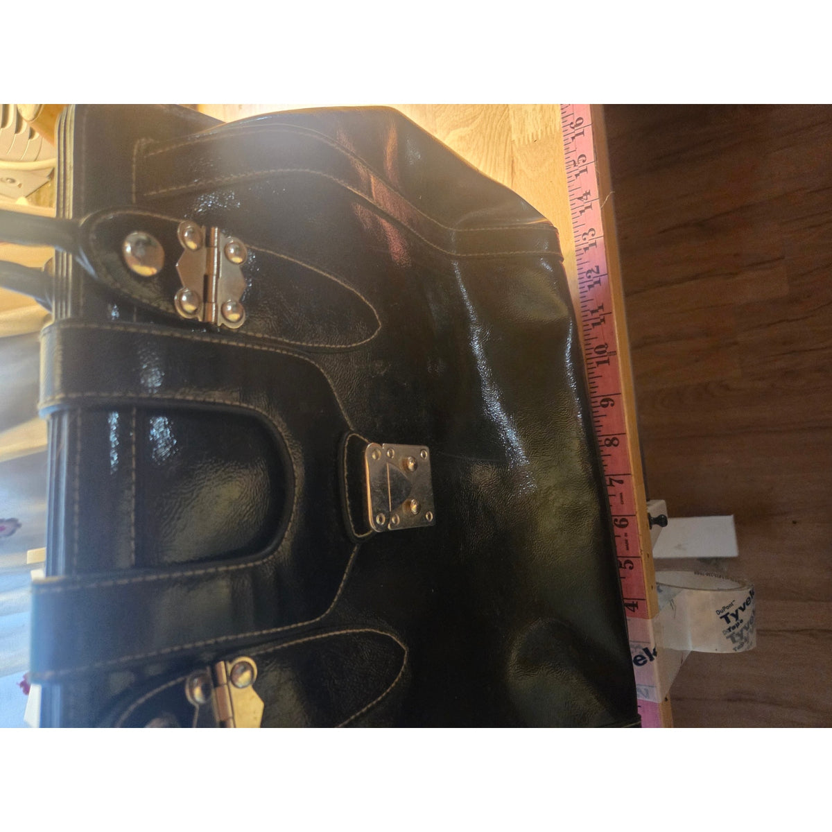 Vintage black purse silver class detail shoulder bag patent leather Style