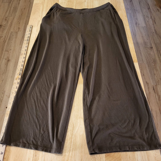 J. Jill Wearever Collection Full Leg Cropped Brown Size Medium Jersey Stretch