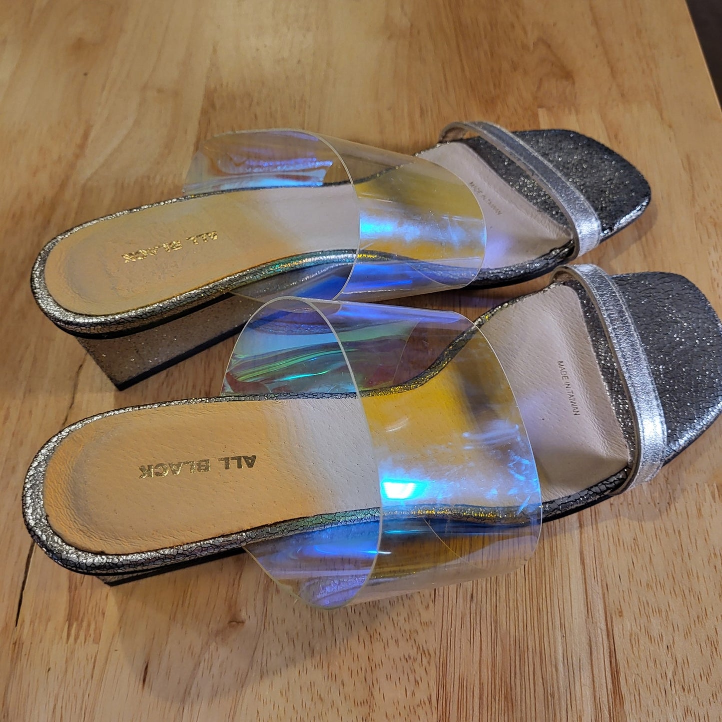 All Black Silver Metallic Iridescent Clear Band Wedge Size 40