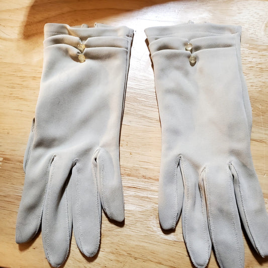 Vintage beige petite gloves 40s 50s small button detail slightly damaged