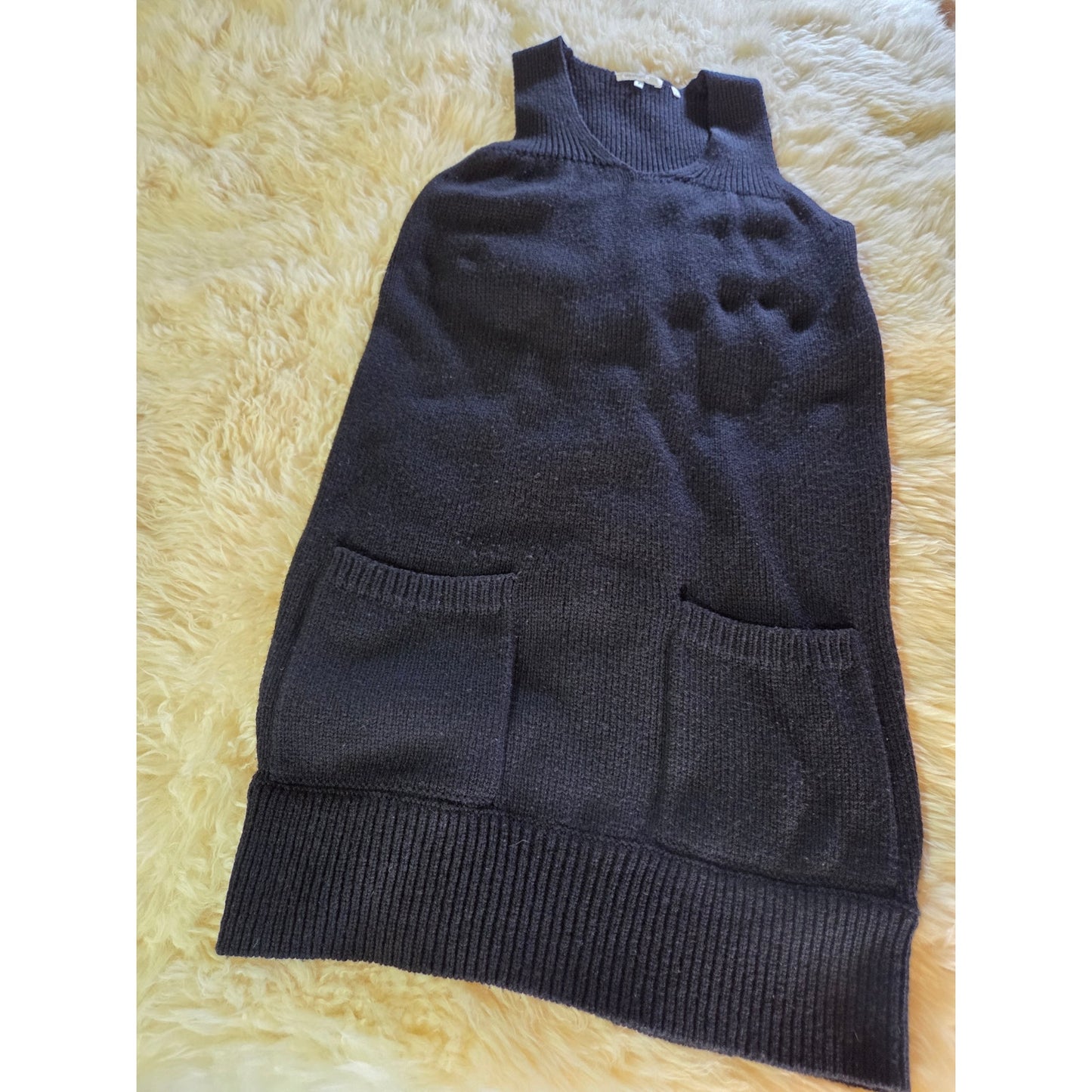 Vince black sweater knit tank dress pocket front Size Small Mini V-neck